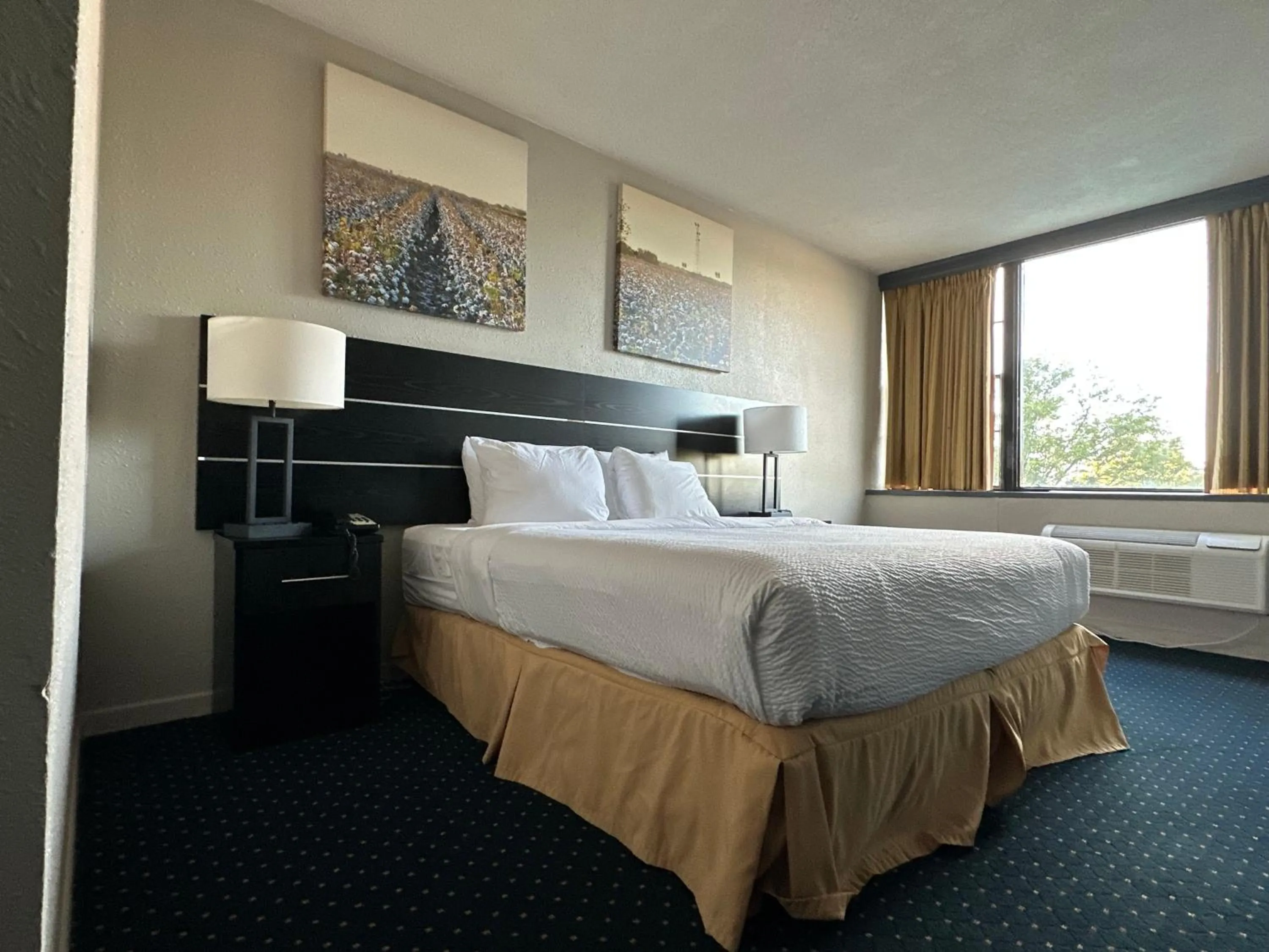 Bed in Inn at Lebanon - Hershey & Manheim area