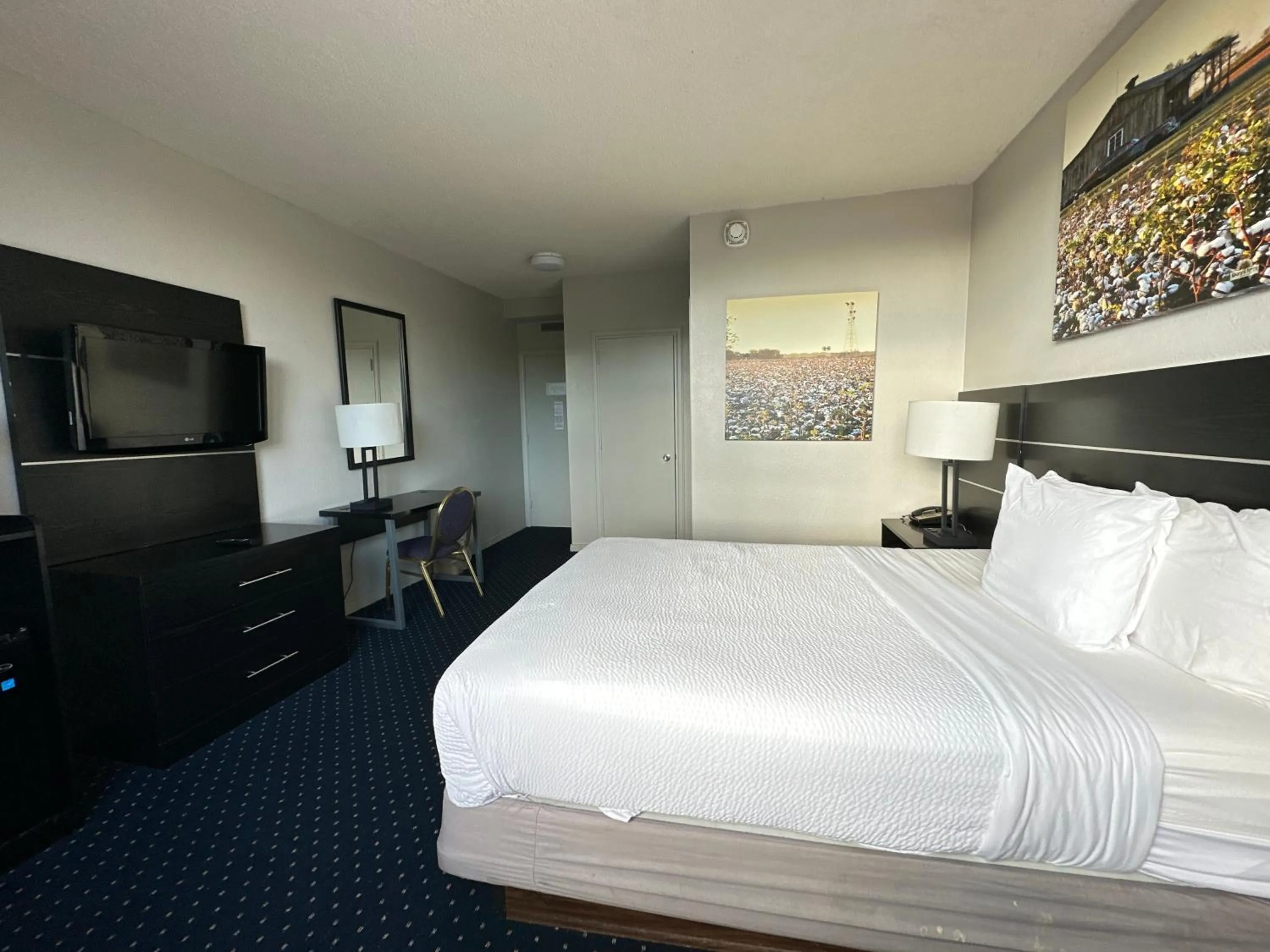 Bed in Inn at Lebanon - Hershey & Manheim area