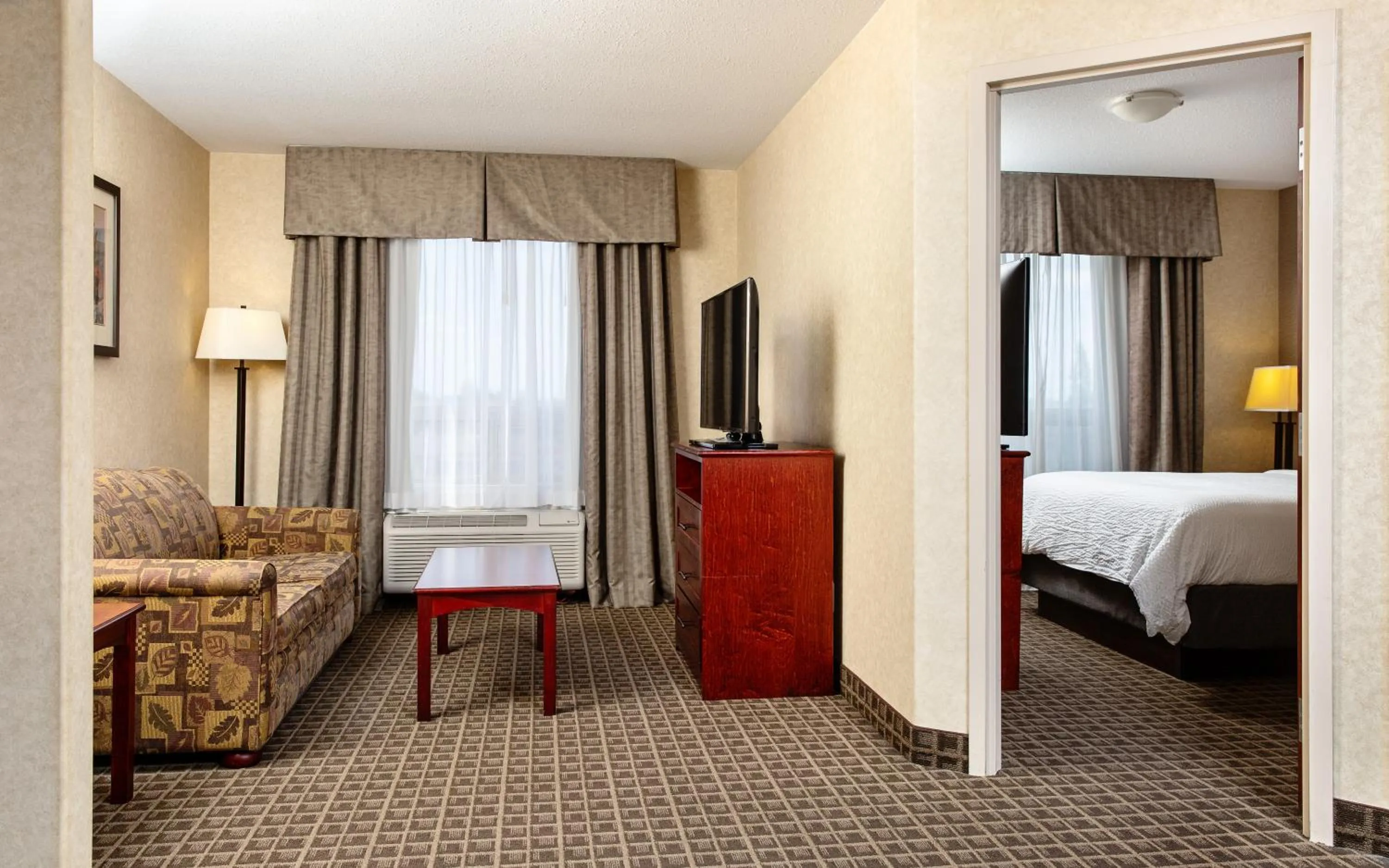 Bedroom, Bed in Holiday Inn Express Edmonton North by IHG