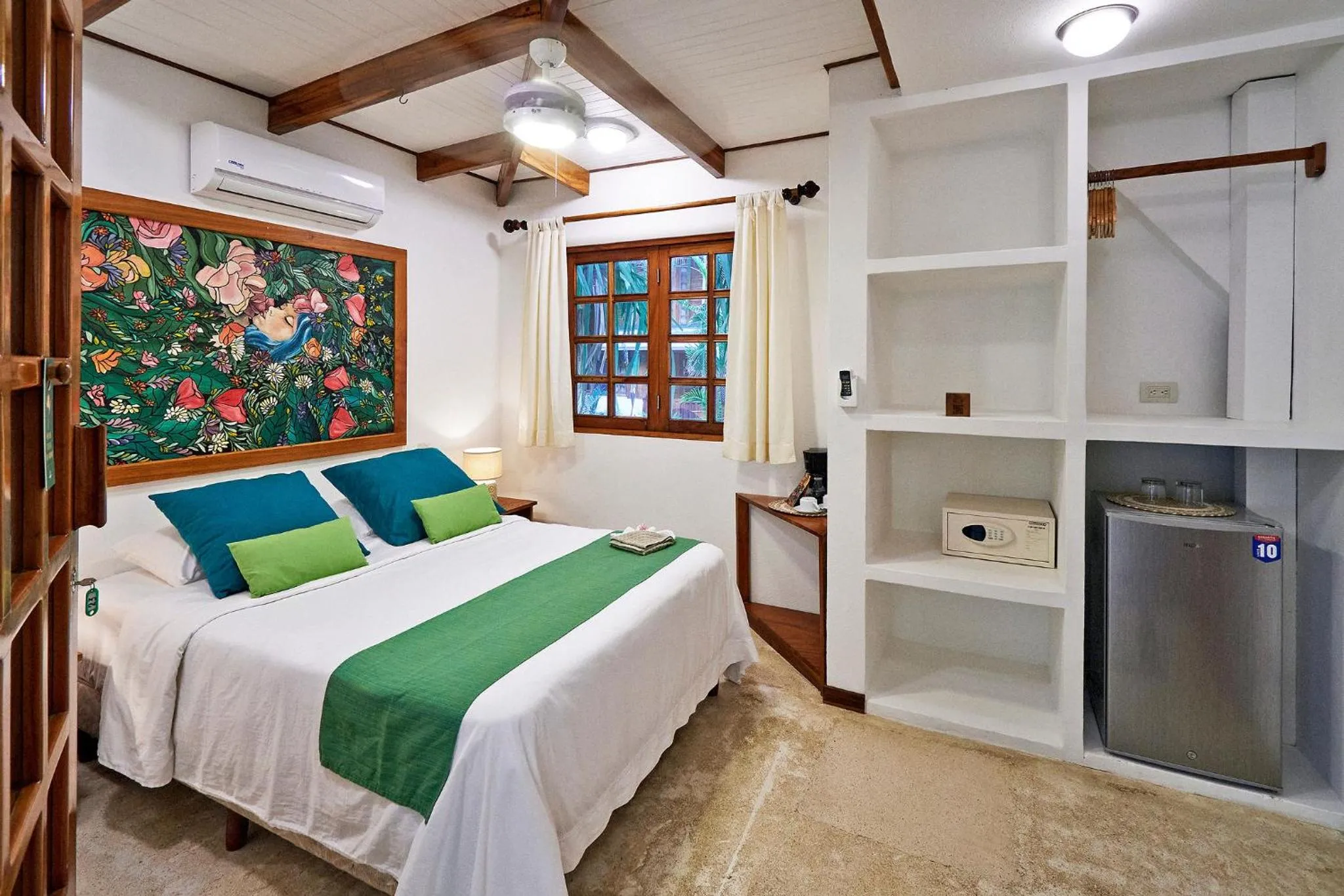 Hotel Tropico Latino