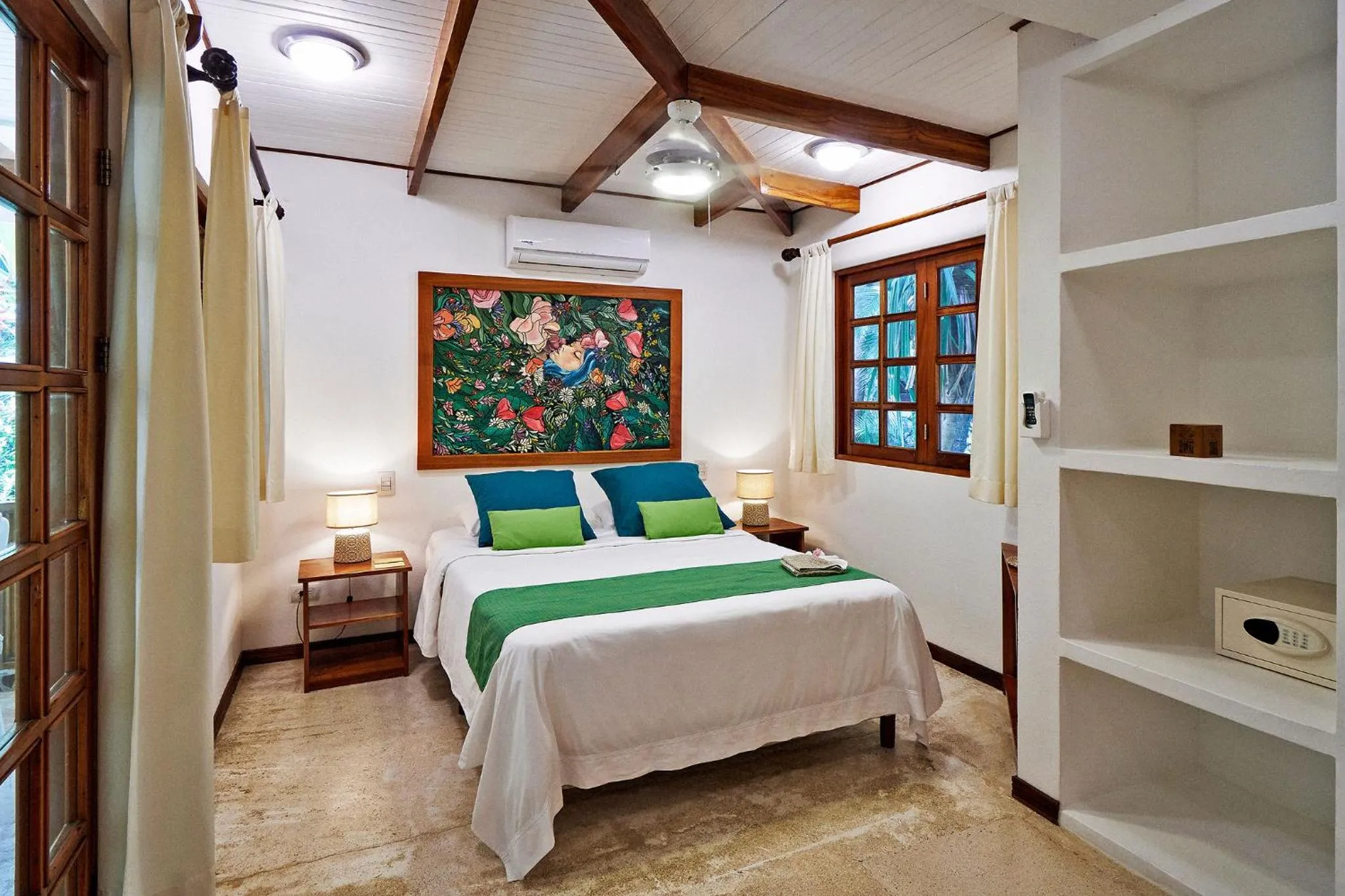 Hotel Tropico Latino