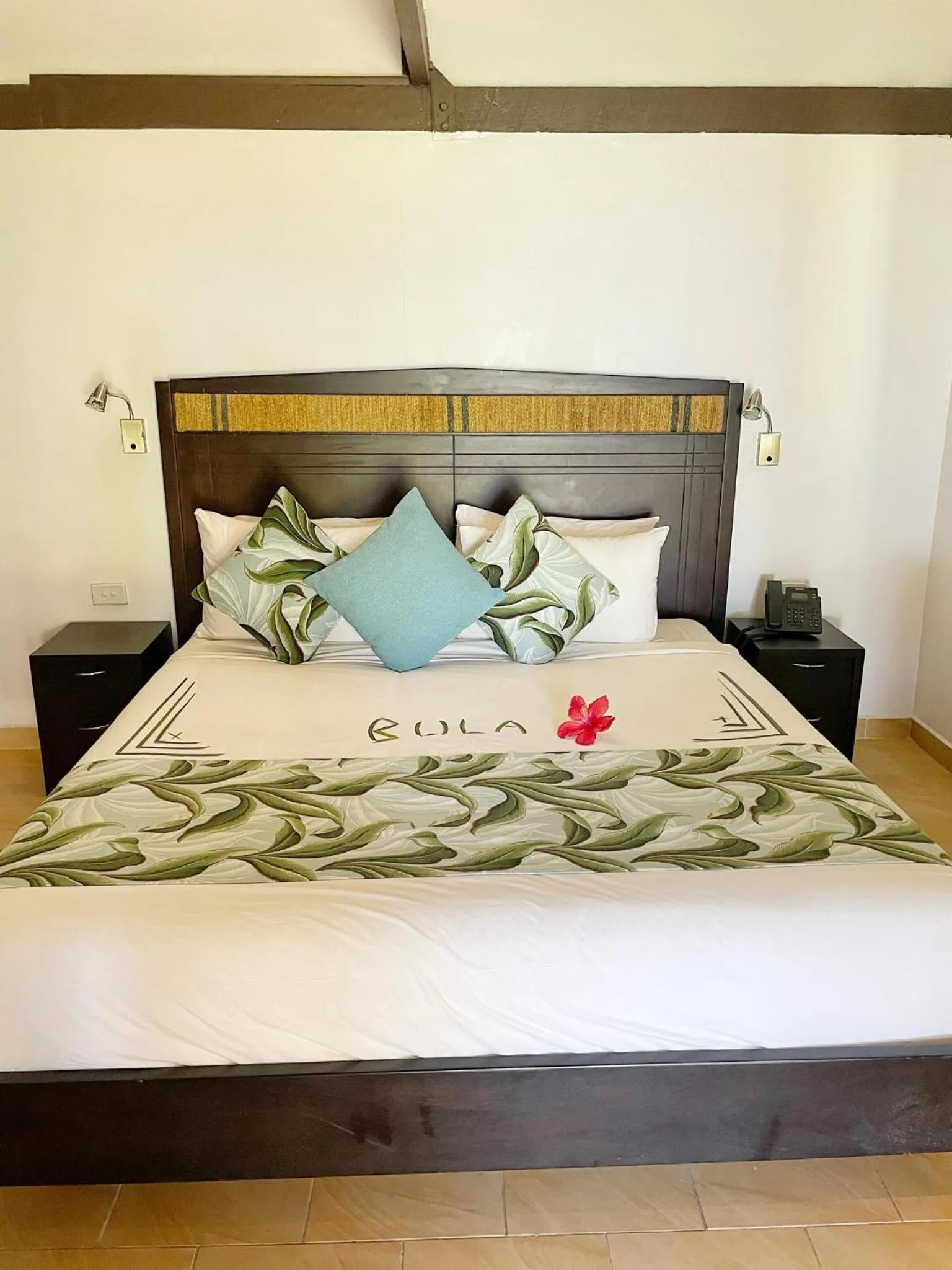 Bed in Tambua Sands Beach Resort