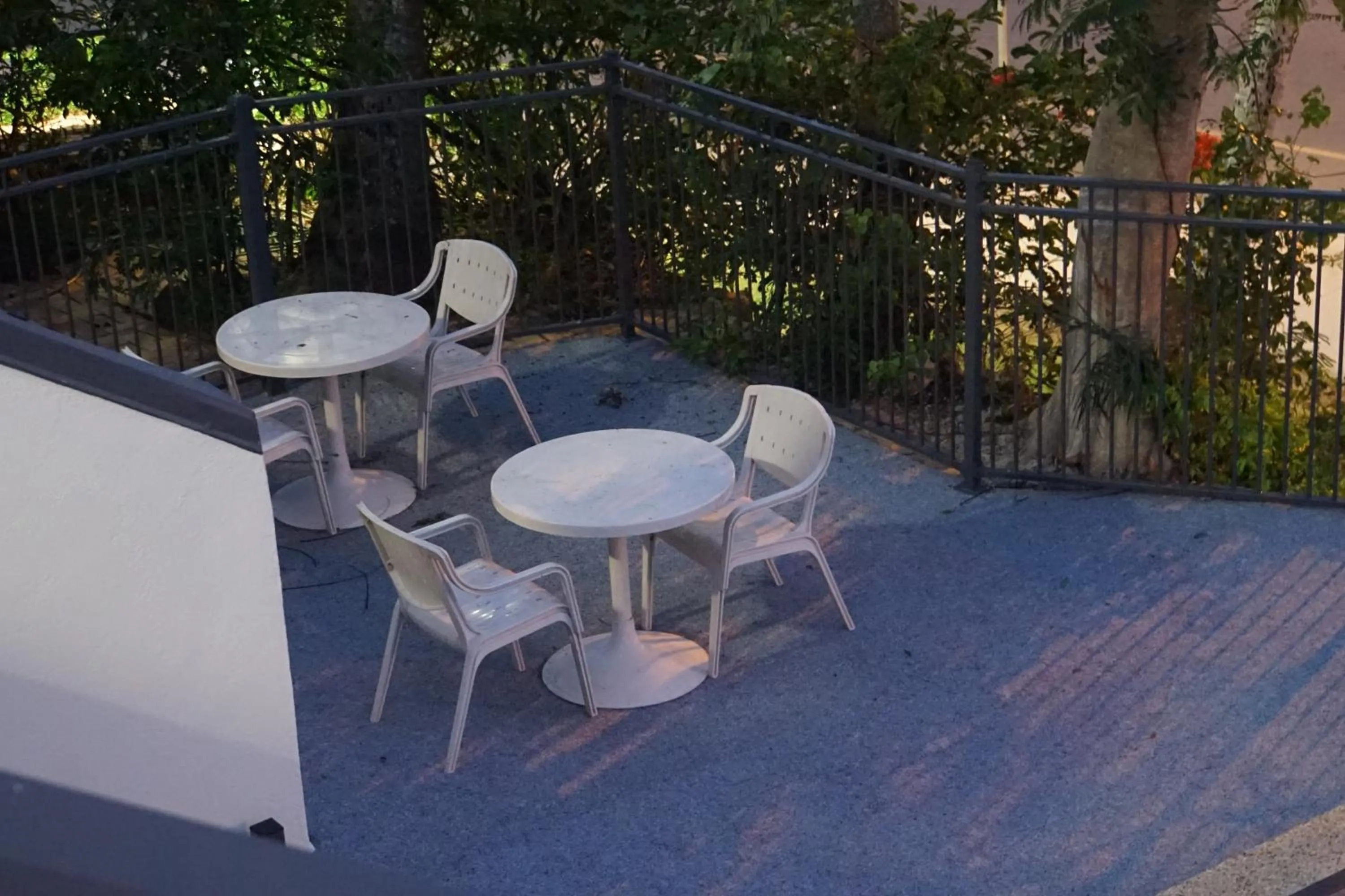 Patio in Airlie Seaview Apartments