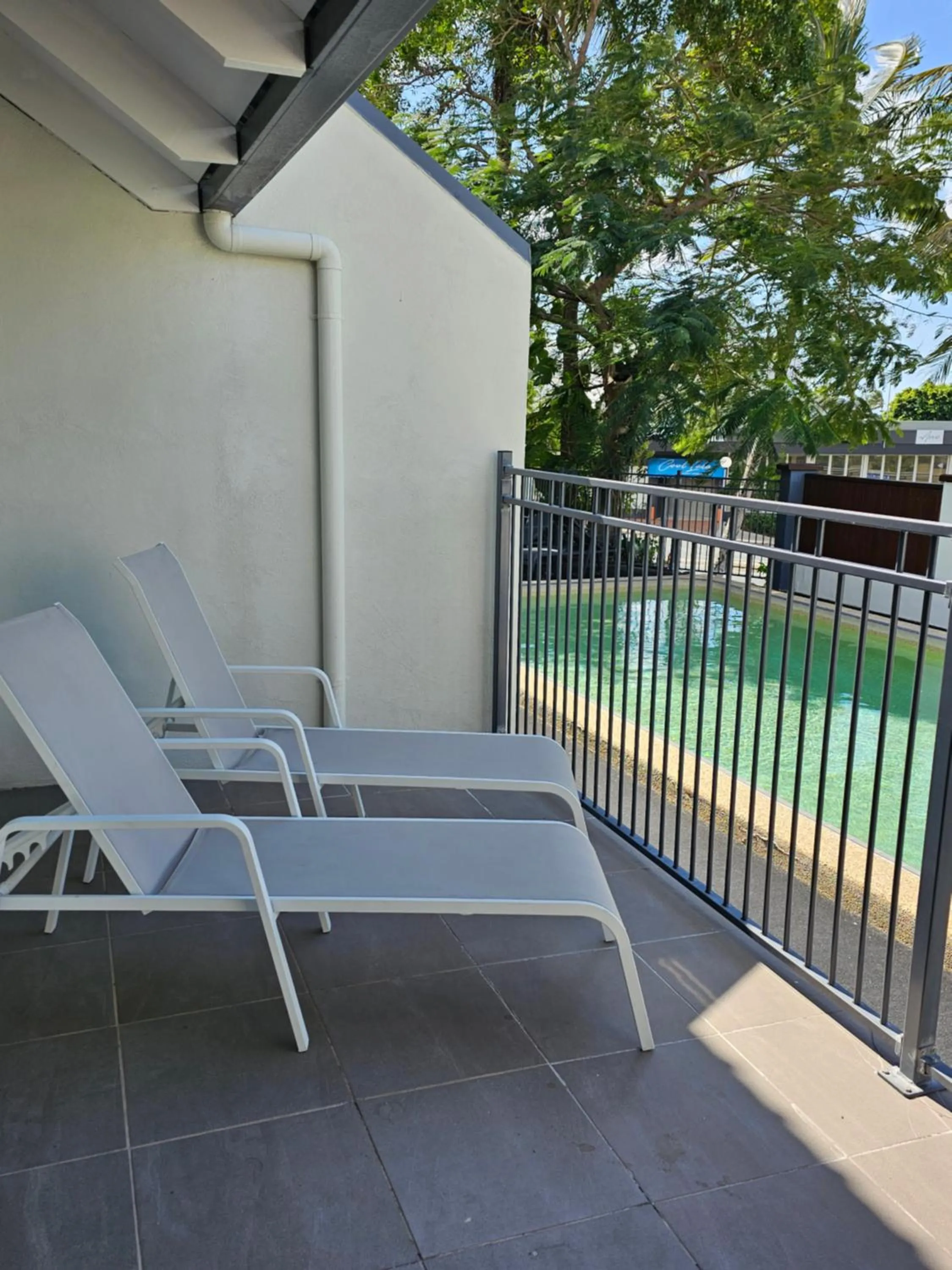 Balcony/Terrace in Airlie Seaview Apartments