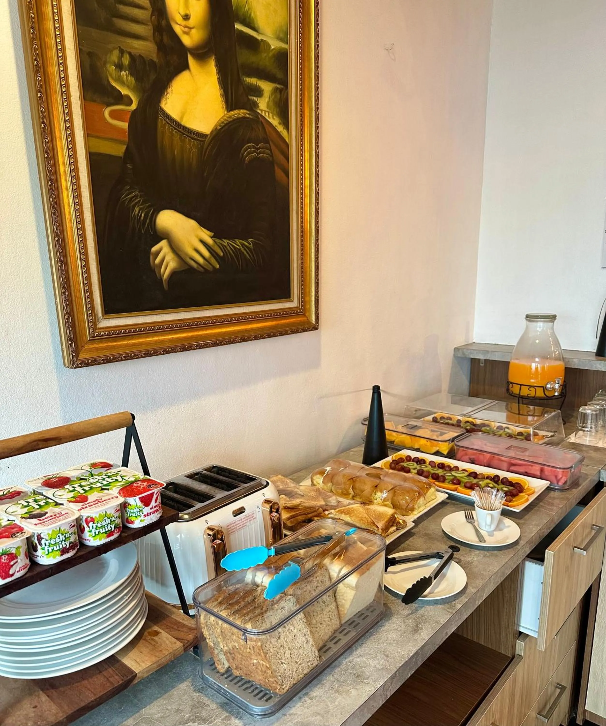 Breakfast in Little Italy Hotel