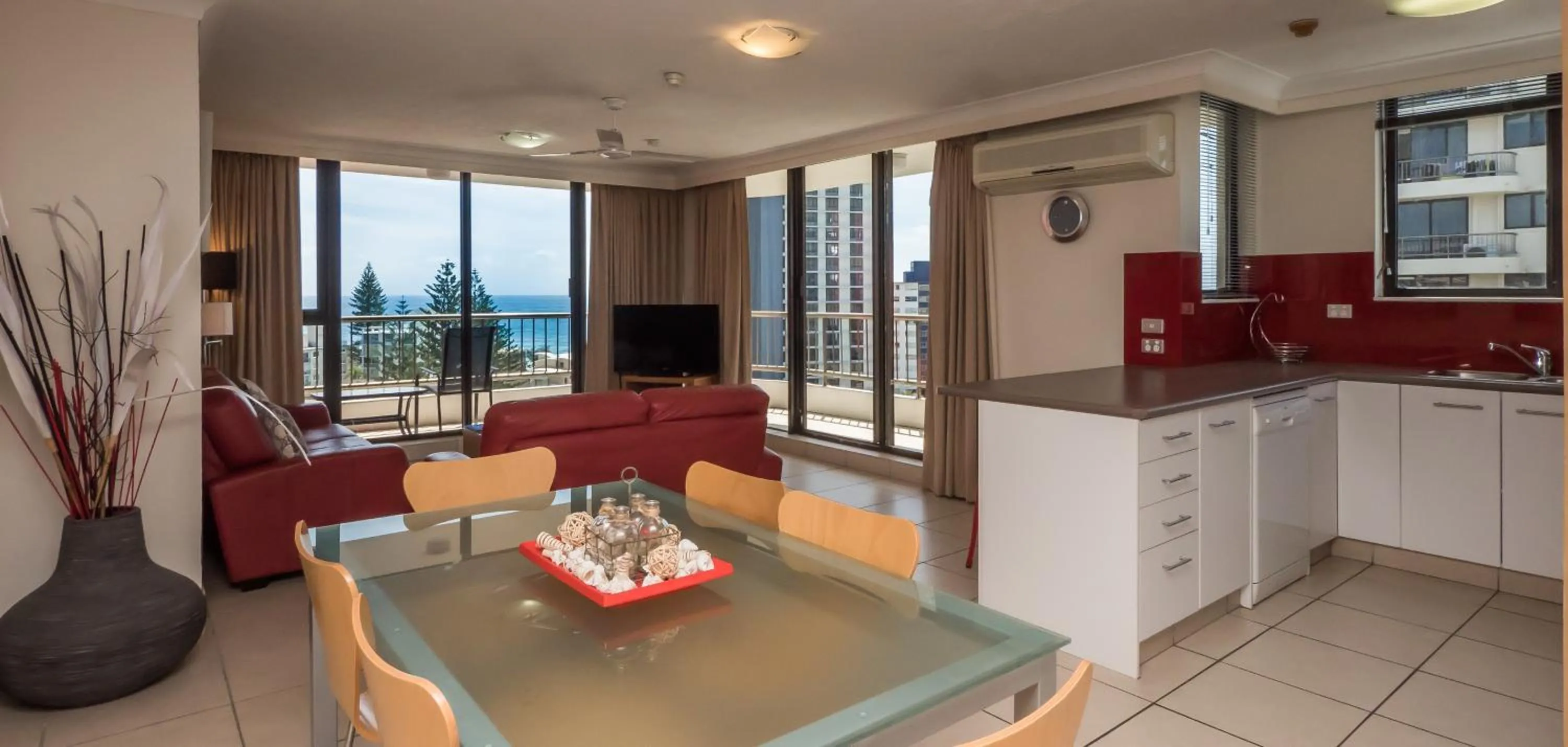 Kitchen or kitchenette in Alexander Holiday Apartments