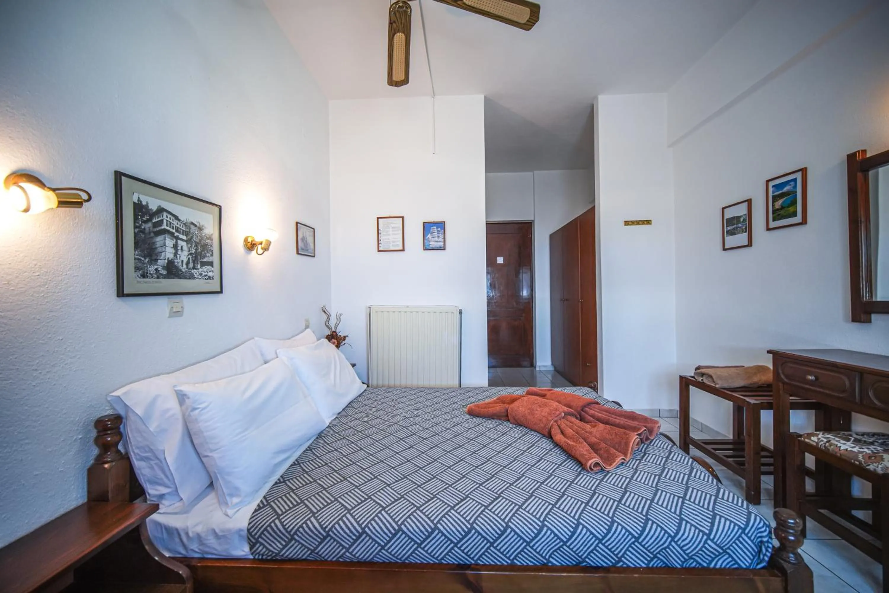 Bed in Hotel Hagiati