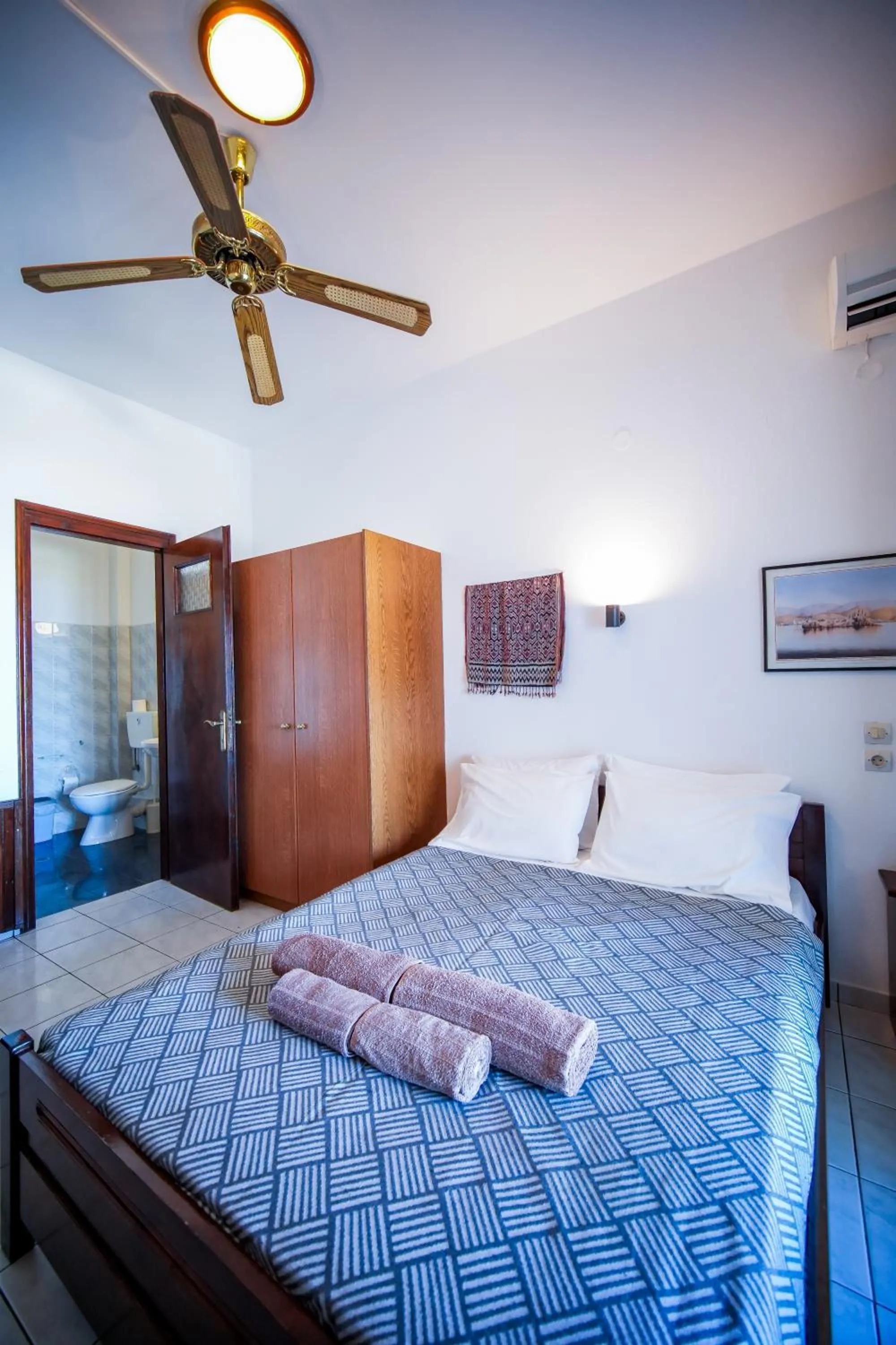 Bed in Hotel Hagiati