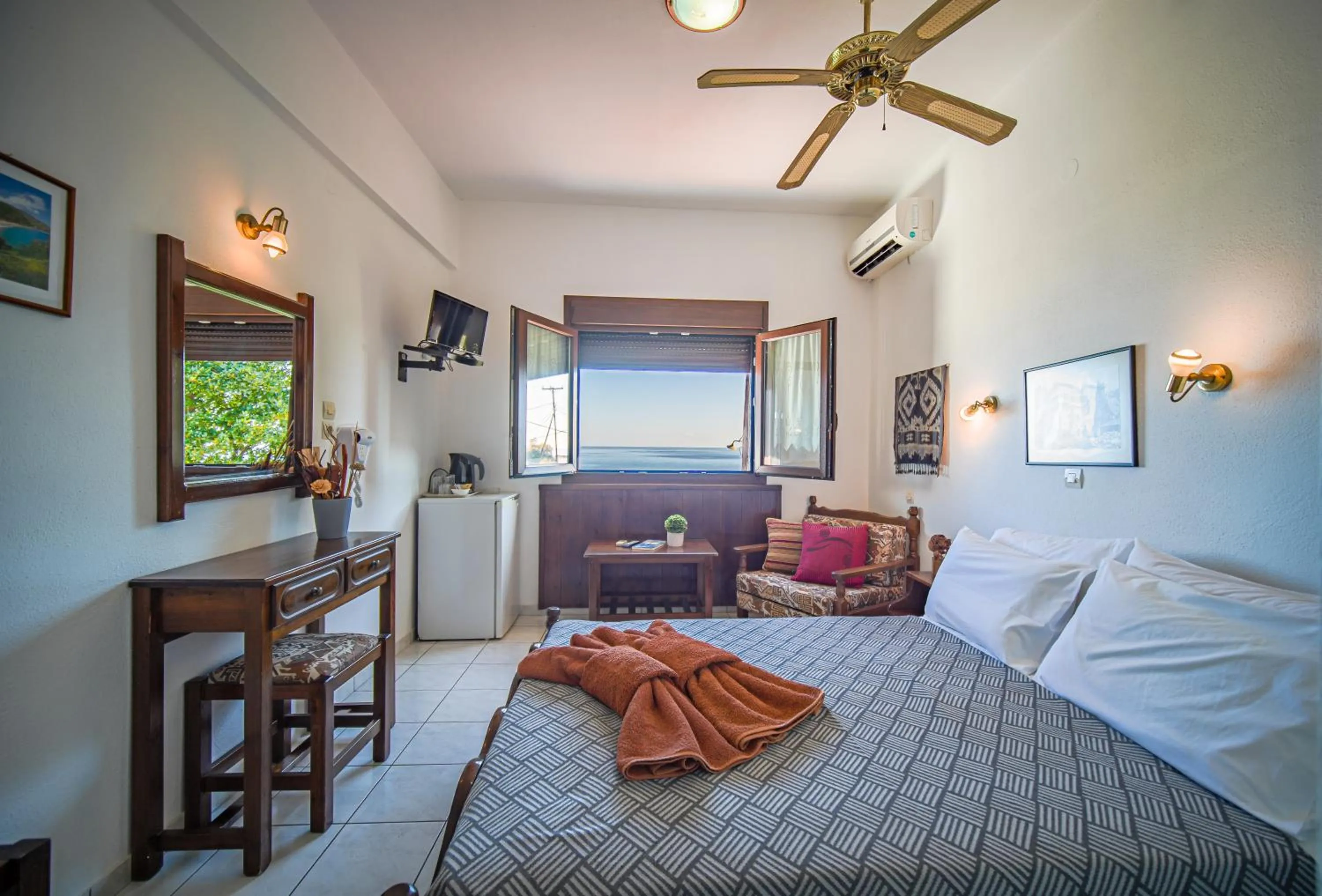 Bed in Hotel Hagiati