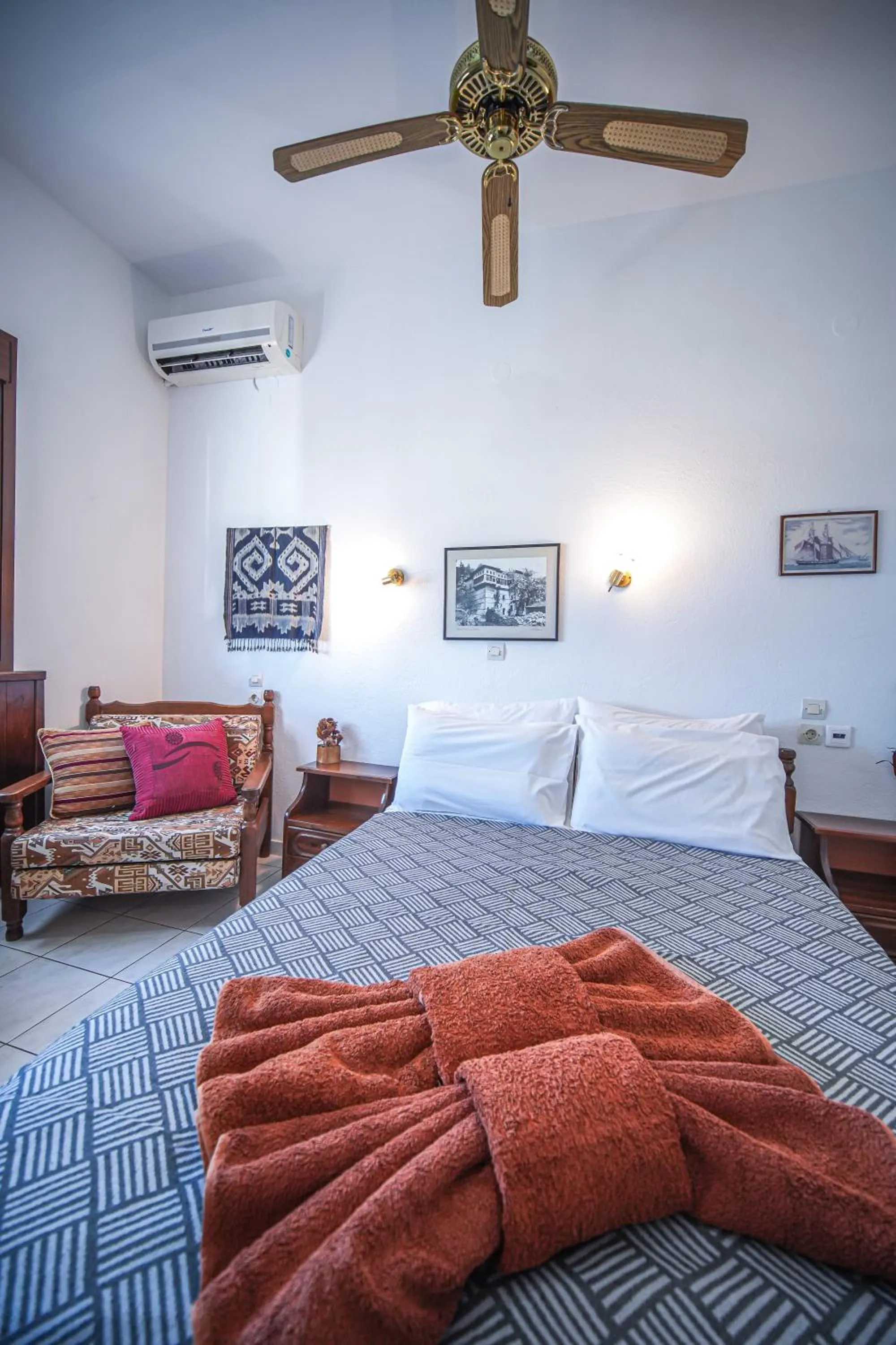 Bed in Hotel Hagiati