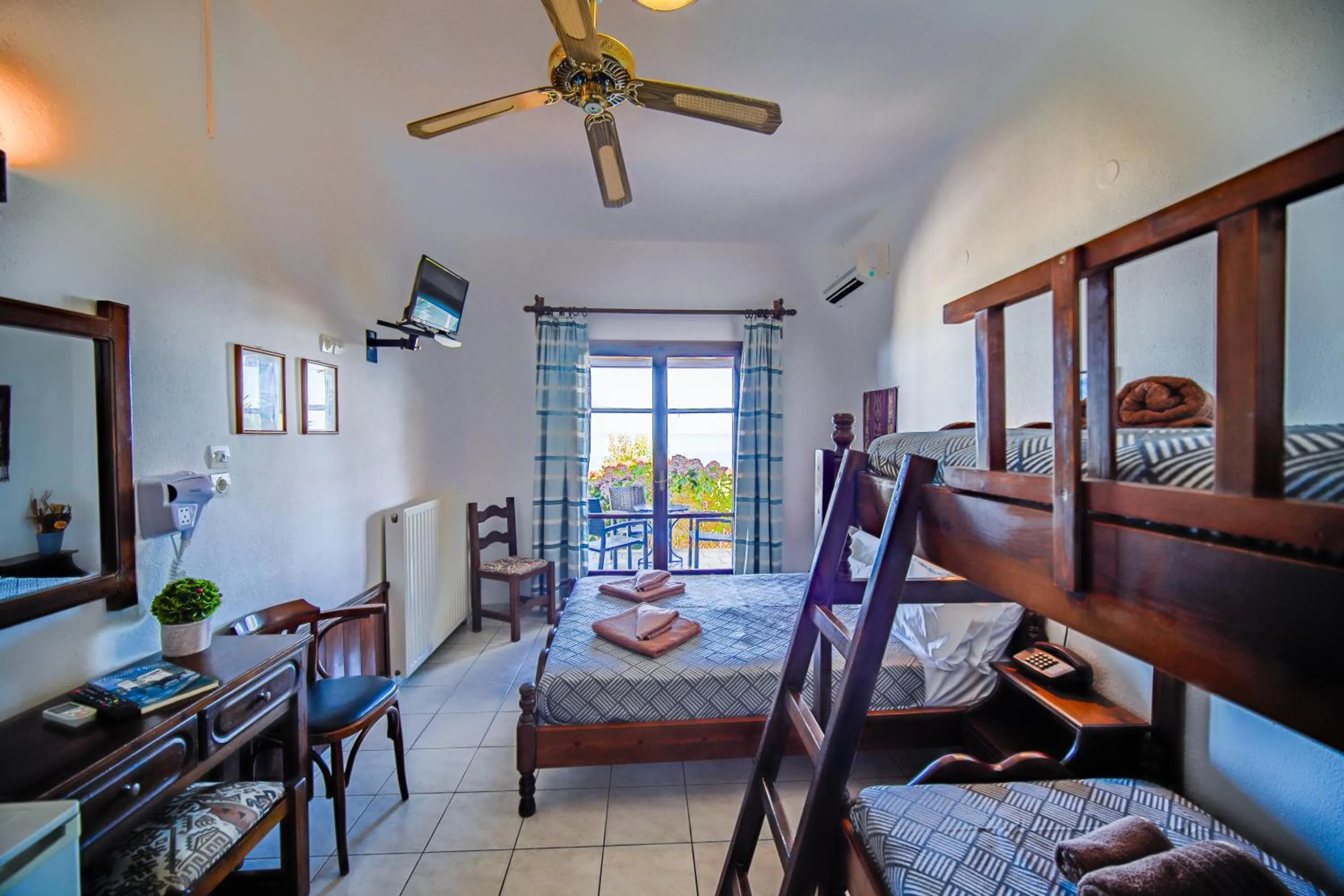 Bed in Hotel Hagiati