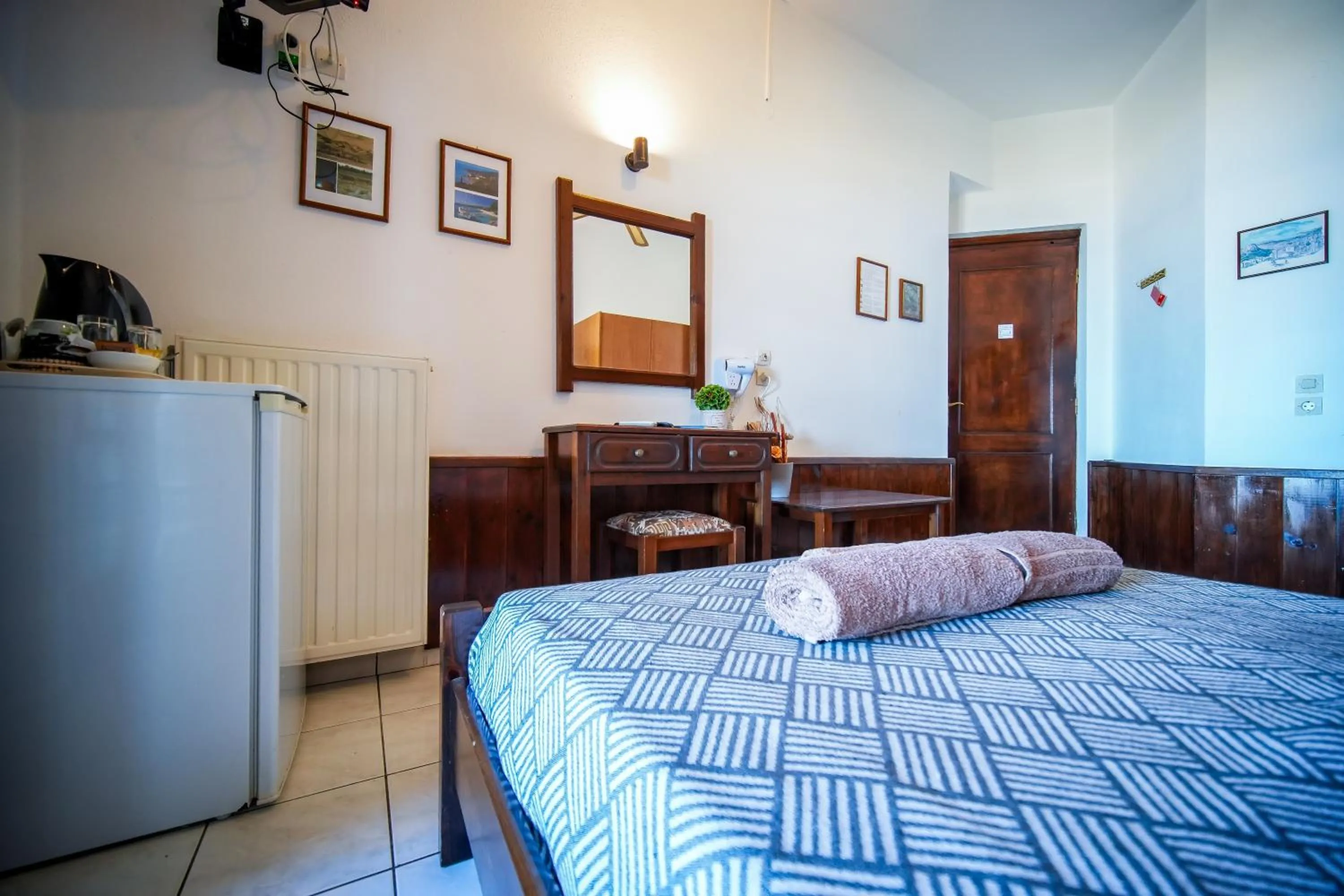 Bed in Hotel Hagiati