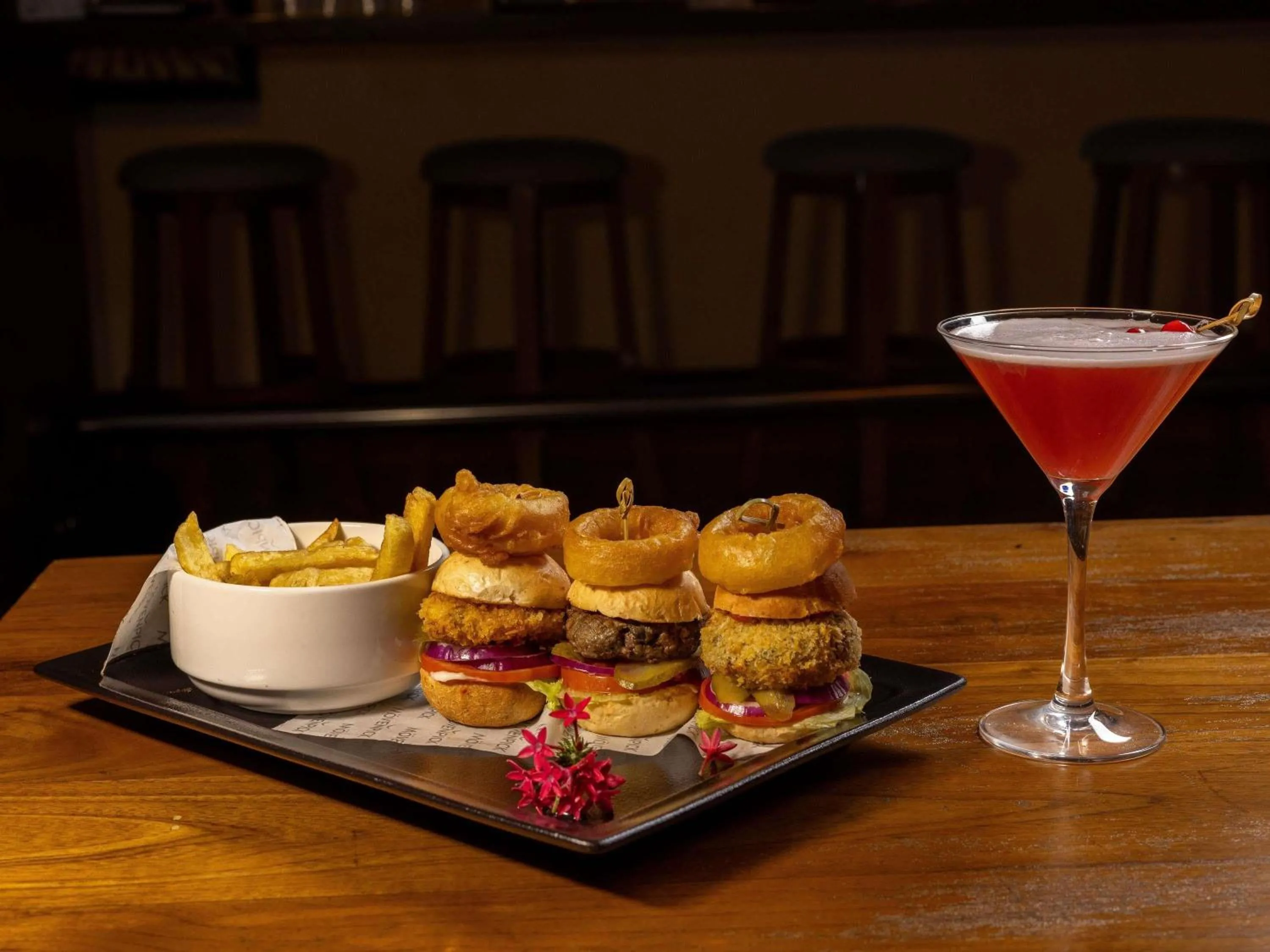 Lounge or bar in Mövenpick Hotel & Residences Nairobi