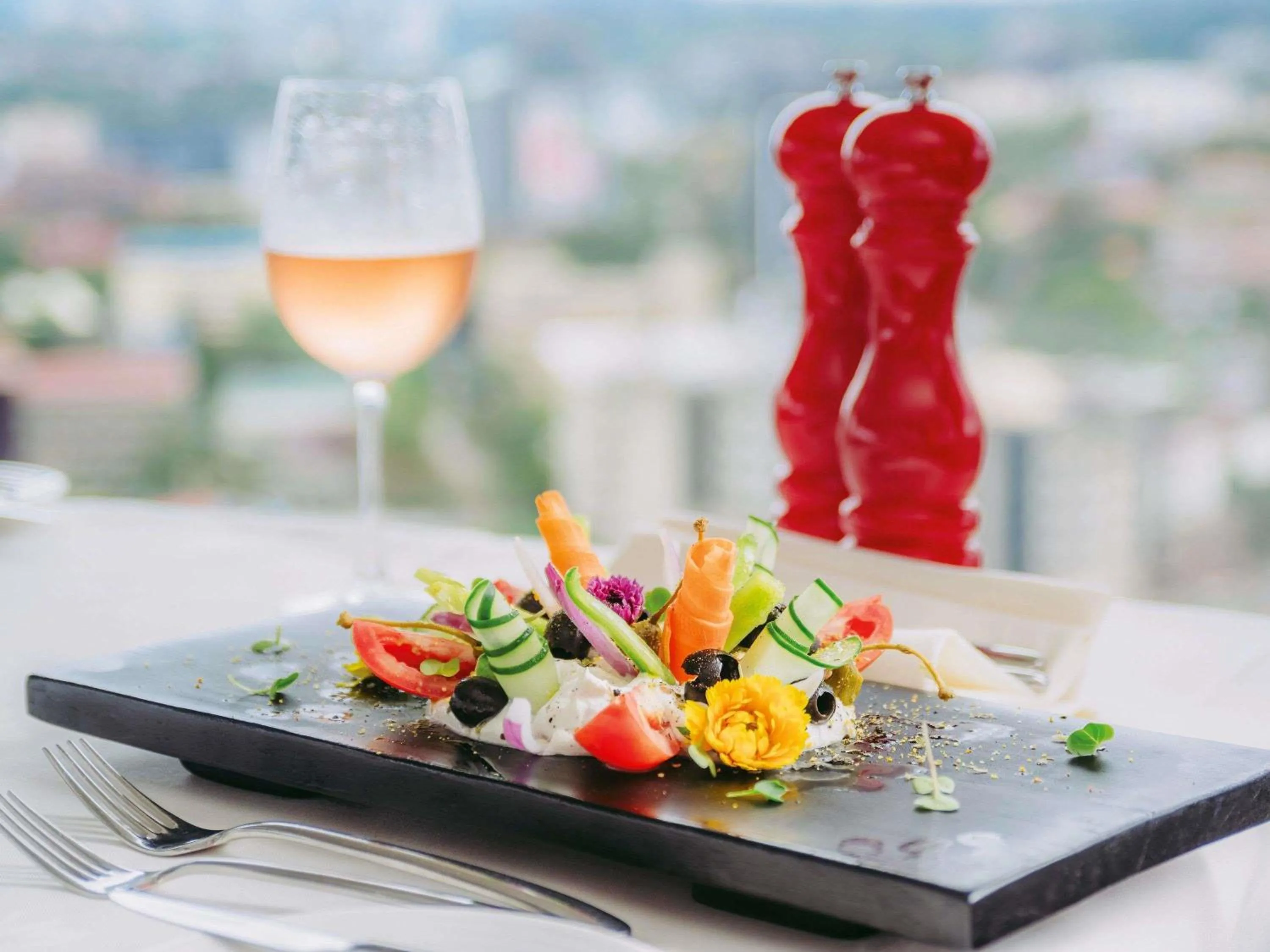 Restaurant/places to eat in Mövenpick Hotel & Residences Nairobi