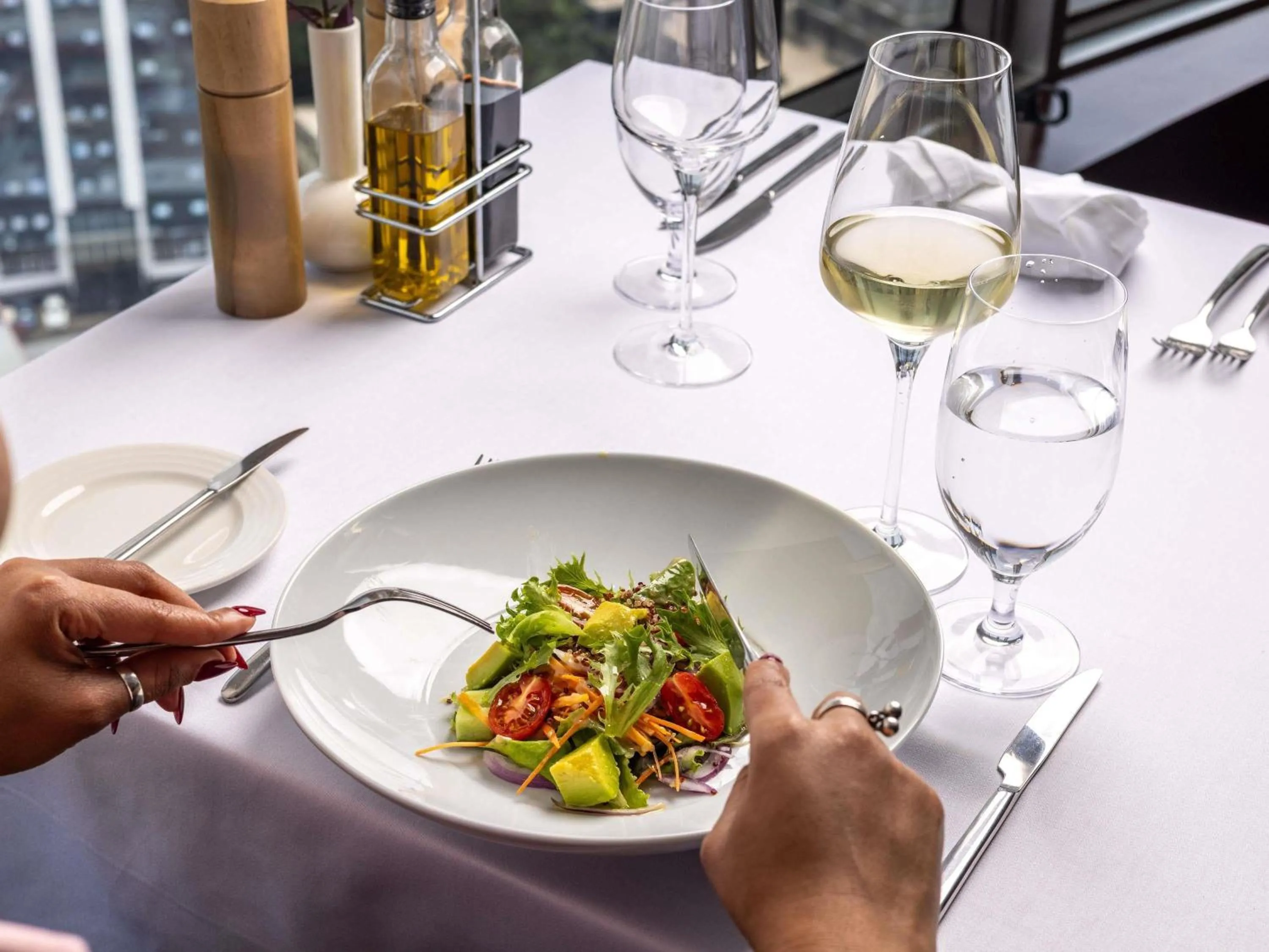 Restaurant/places to eat in Mövenpick Hotel & Residences Nairobi