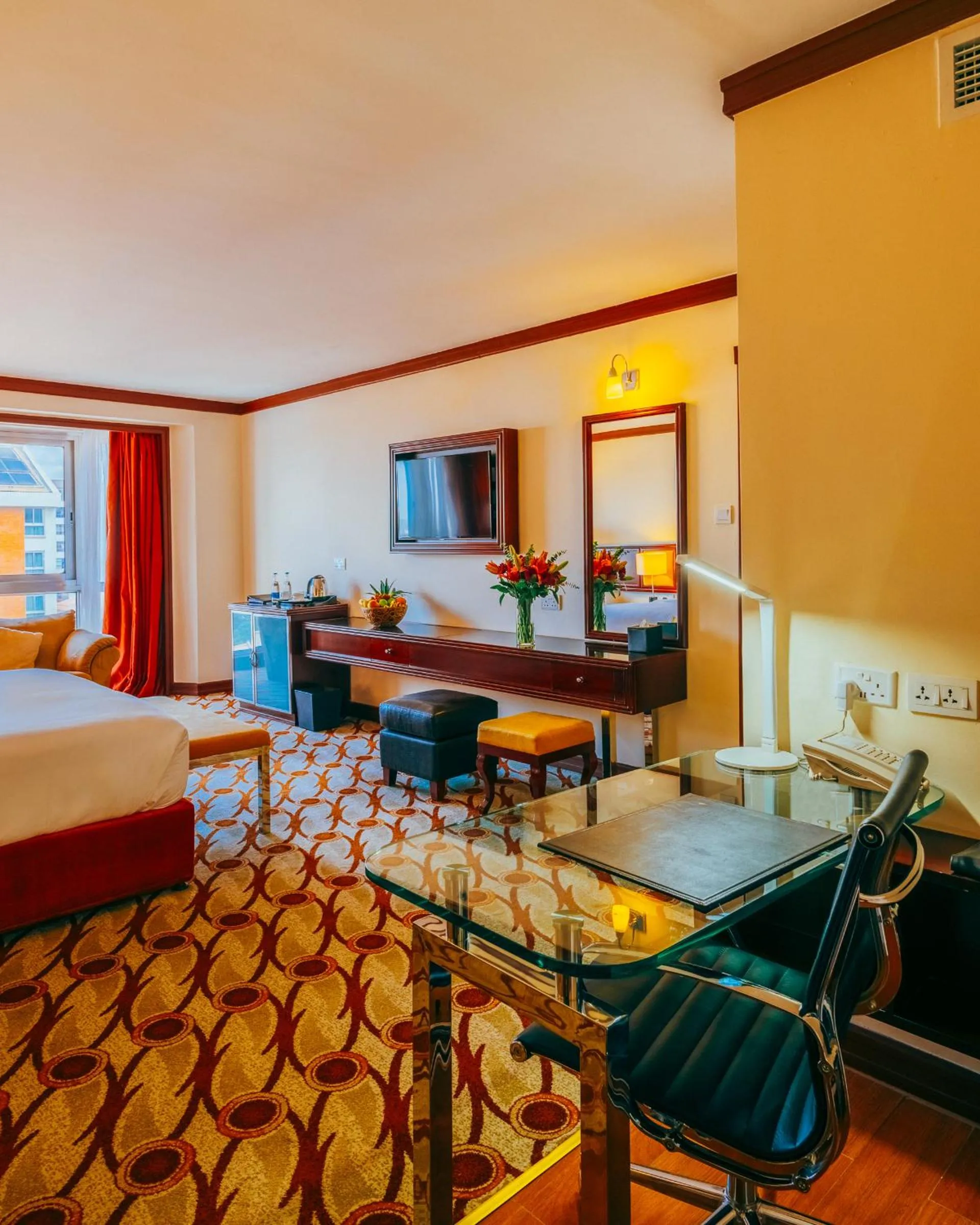 Property building, Bed in Mövenpick Hotel & Residences Nairobi