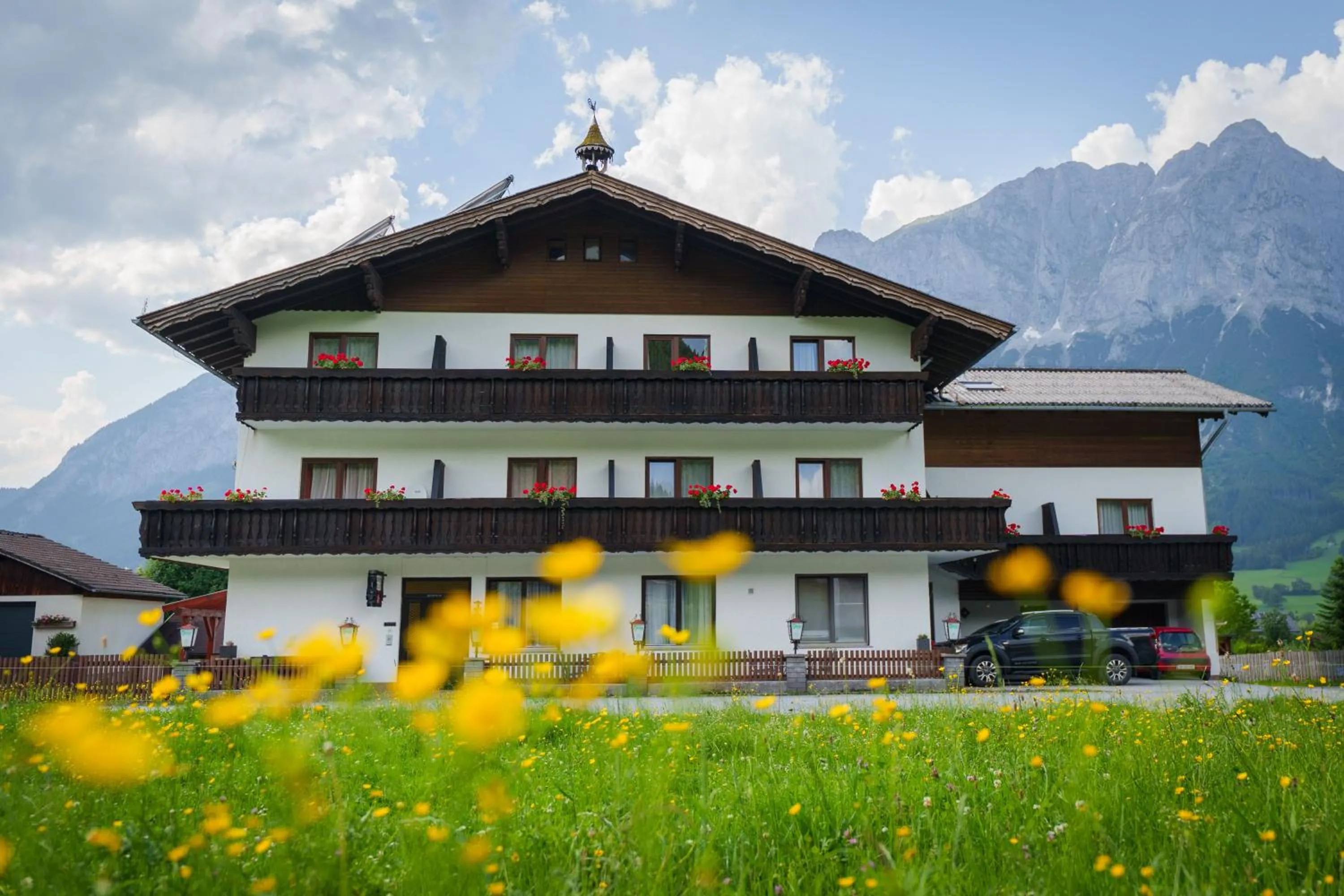 Property building in Pension Tilly