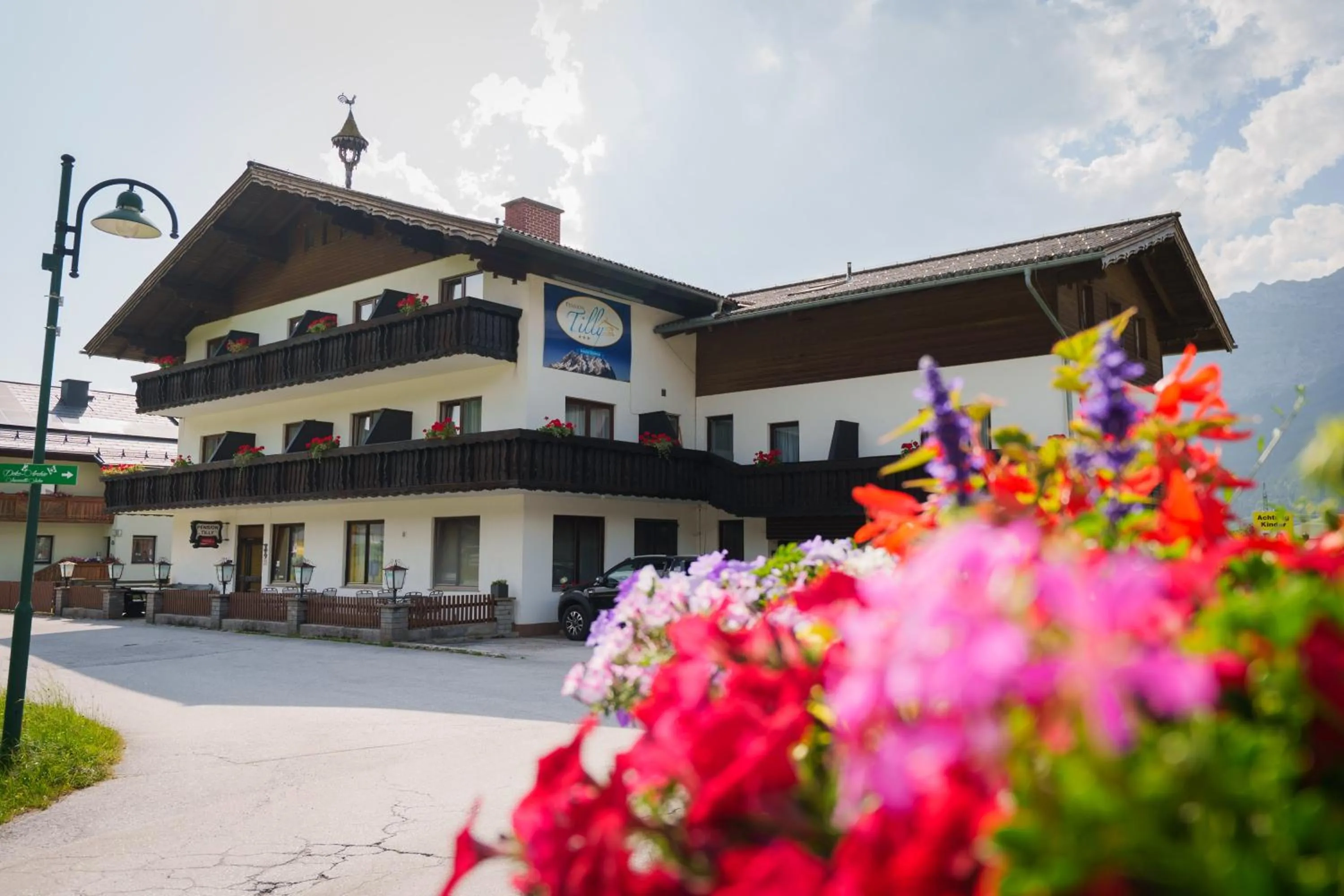 Property building in Pension Tilly