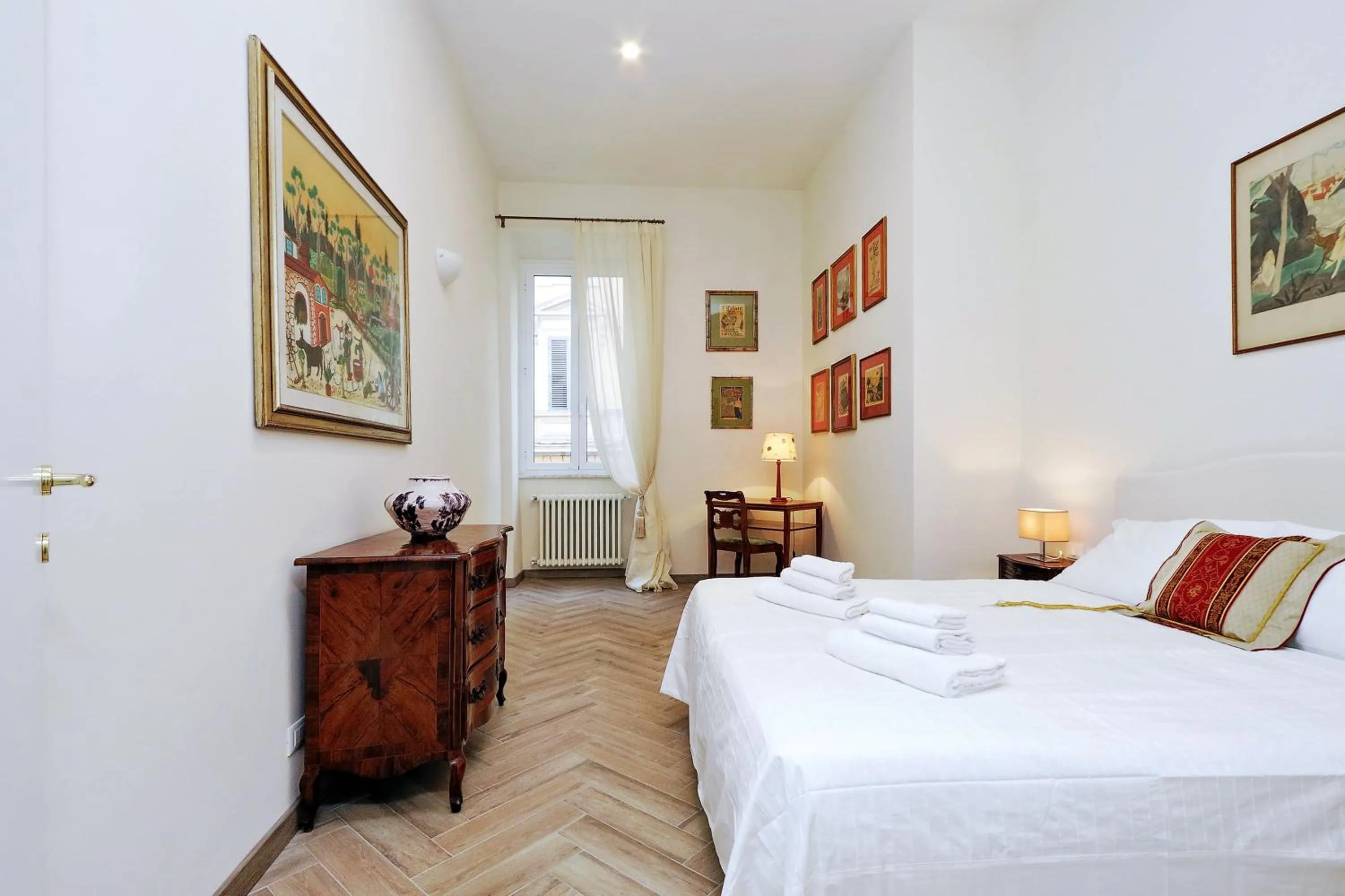 Bedroom, Bed in Sistina 2