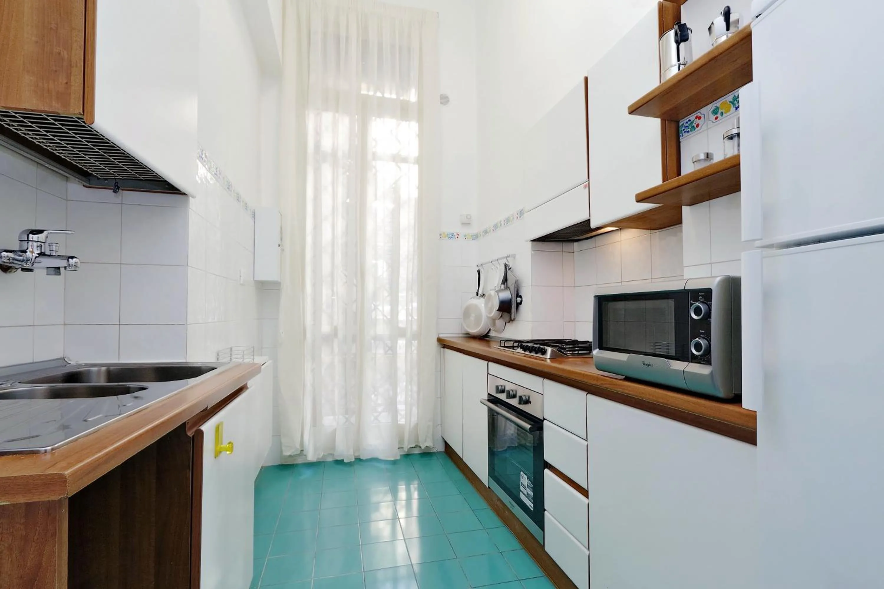 Kitchen or kitchenette in Sistina 2