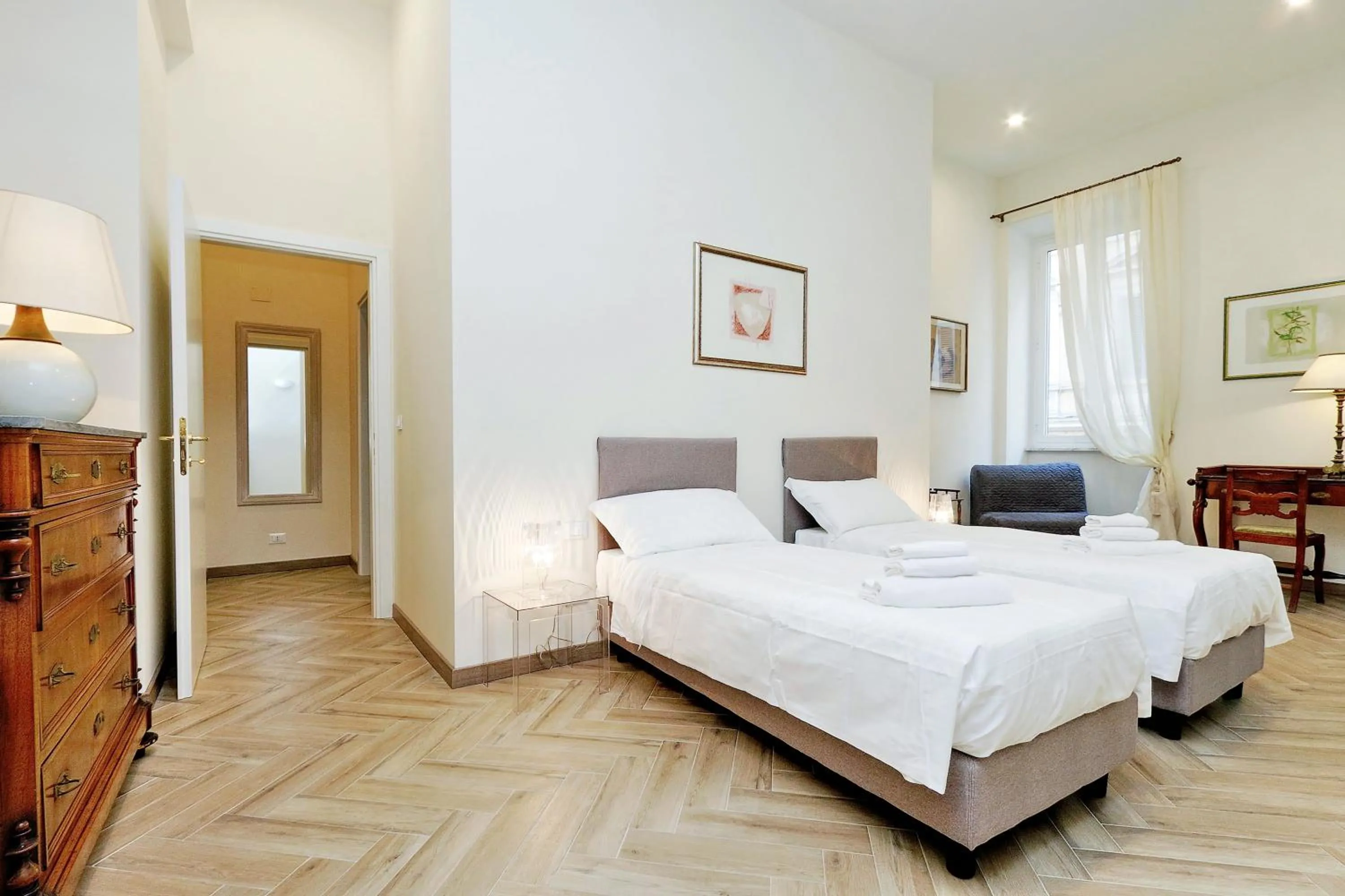 Bedroom, Bed in Sistina 2