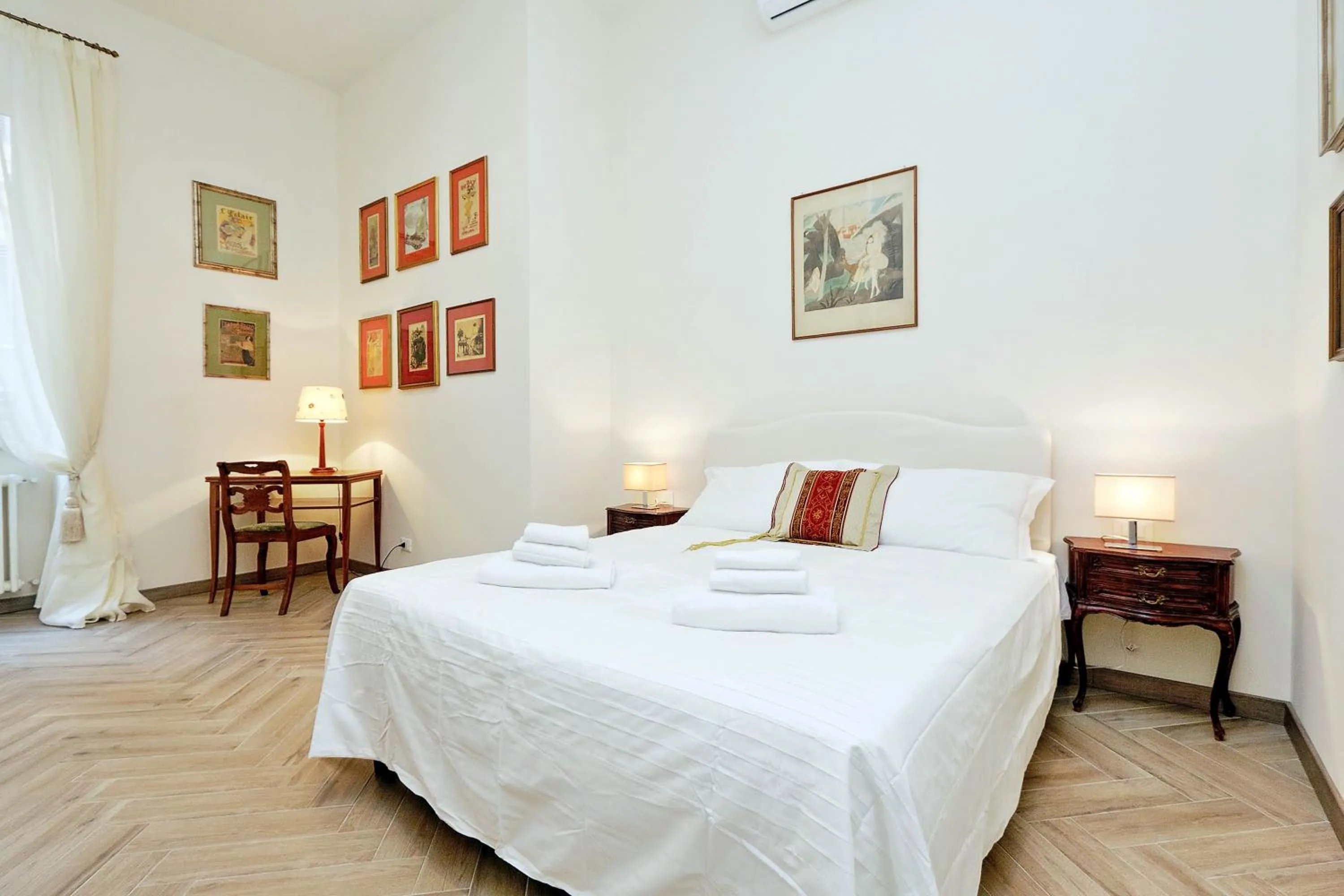 Bedroom, Bed in Sistina 2