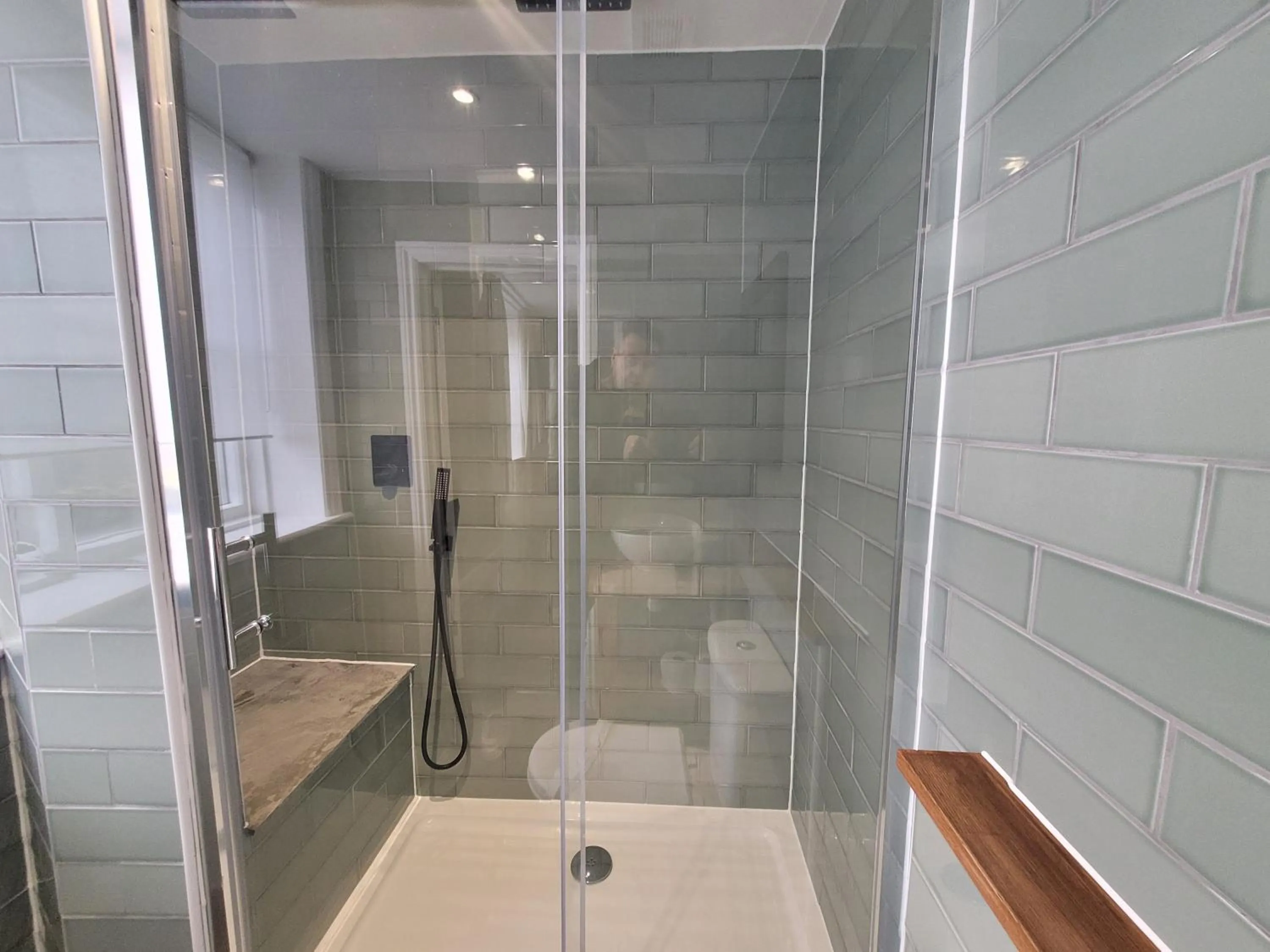 New County Hotel & Serviced Apartments by RoomsBooked