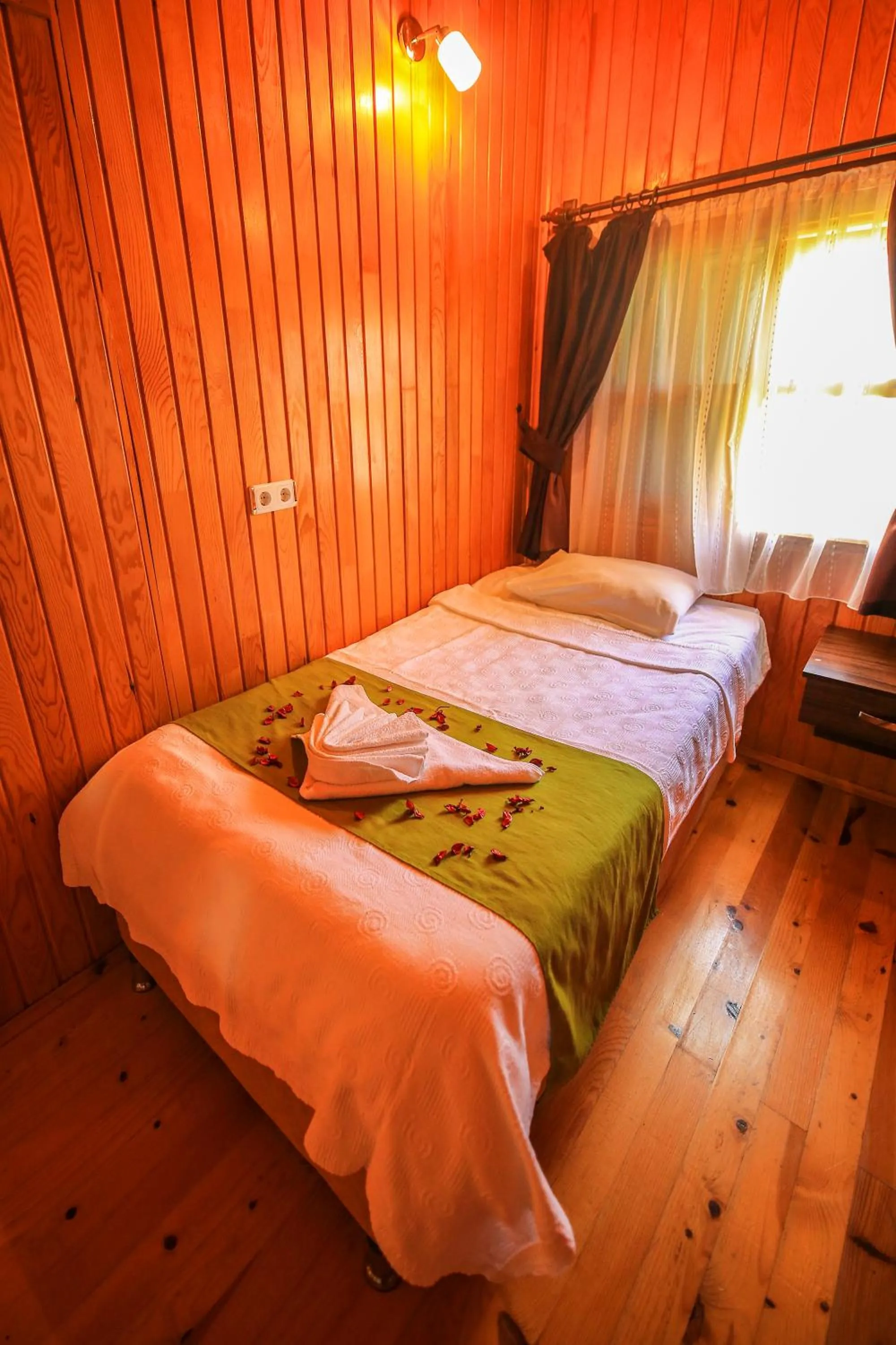 Cirali Zakkum Bungalow