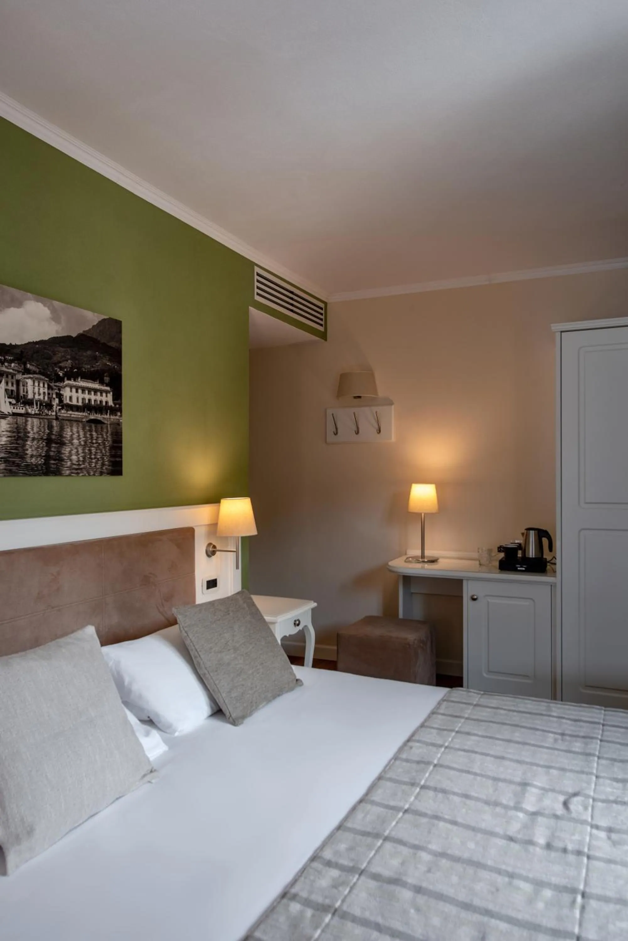 Bed in Hotel Garni Corona