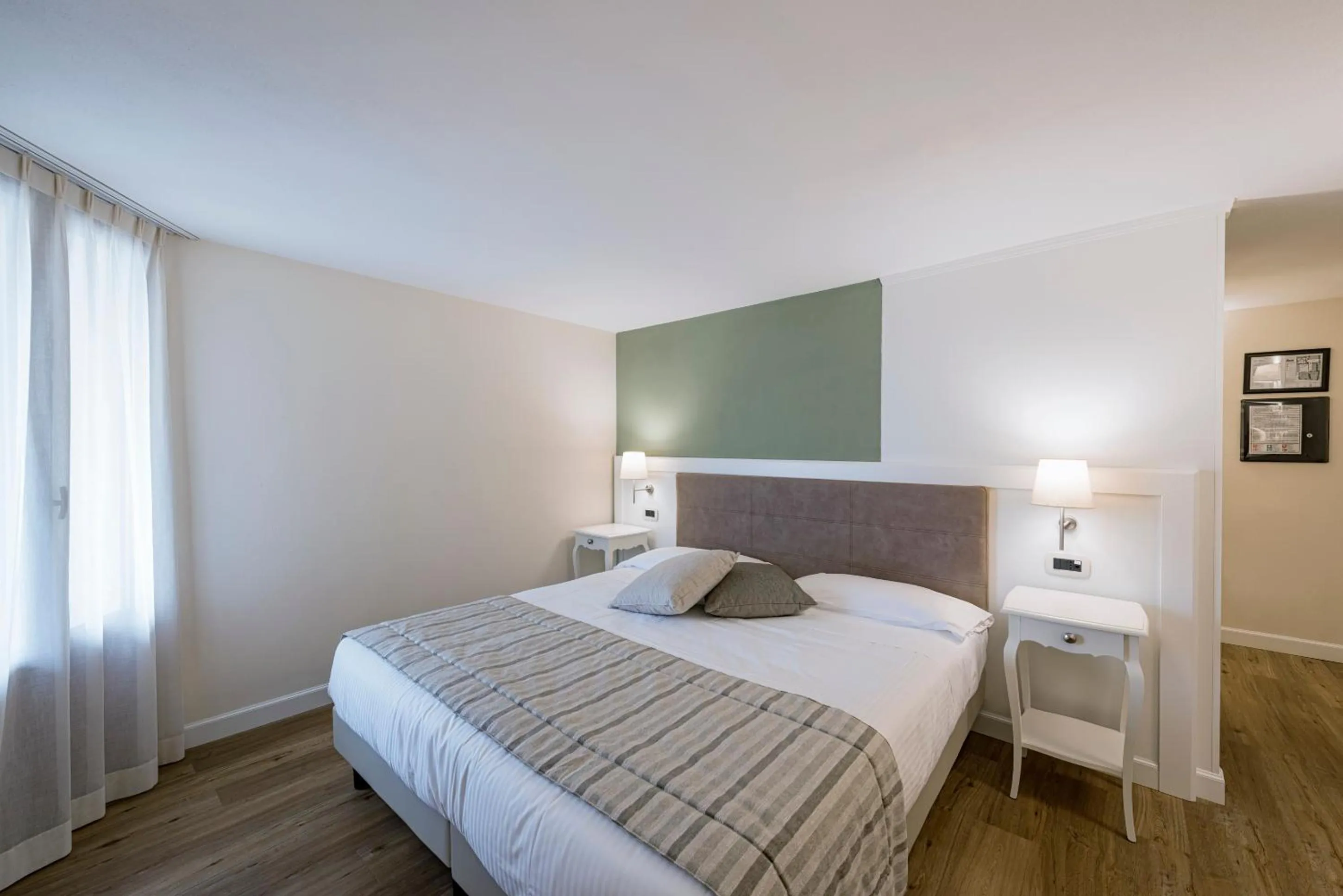 Bed in Hotel Garni Corona