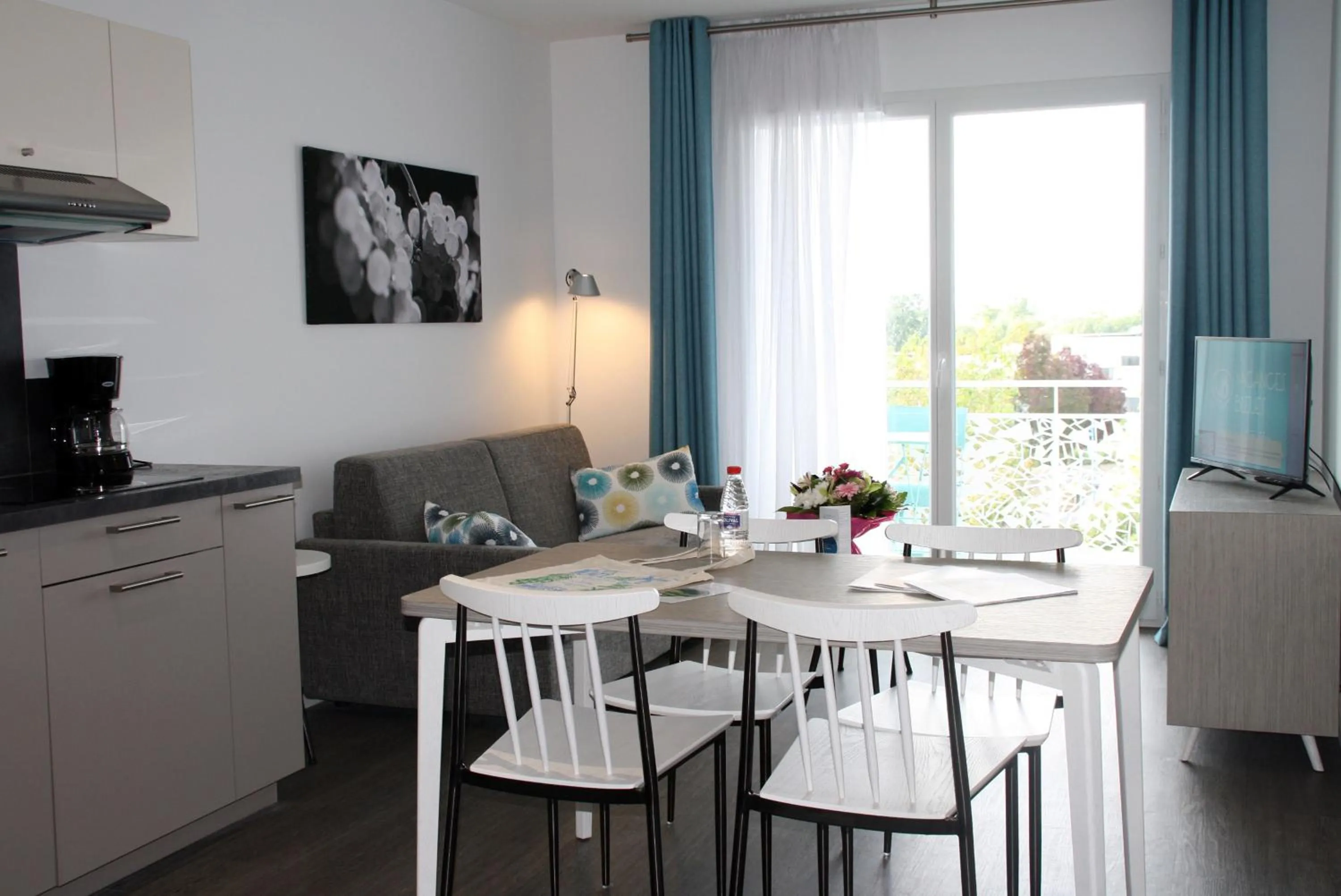 Coffee/tea facilities in Résidence Vacances Bleues Les Coteaux de Jonzac