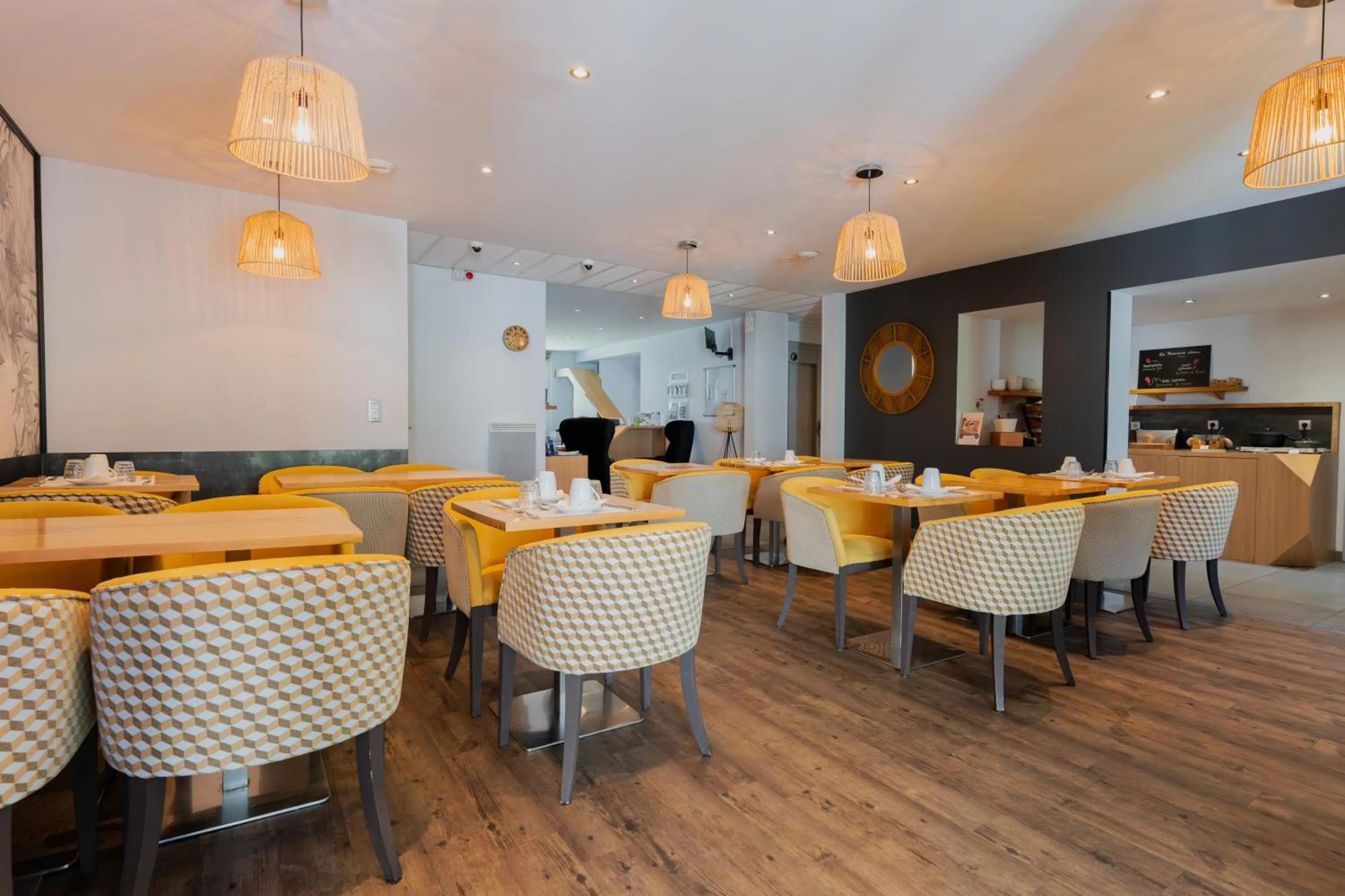 Breakfast in Best Western Hôtel Garden and Spa