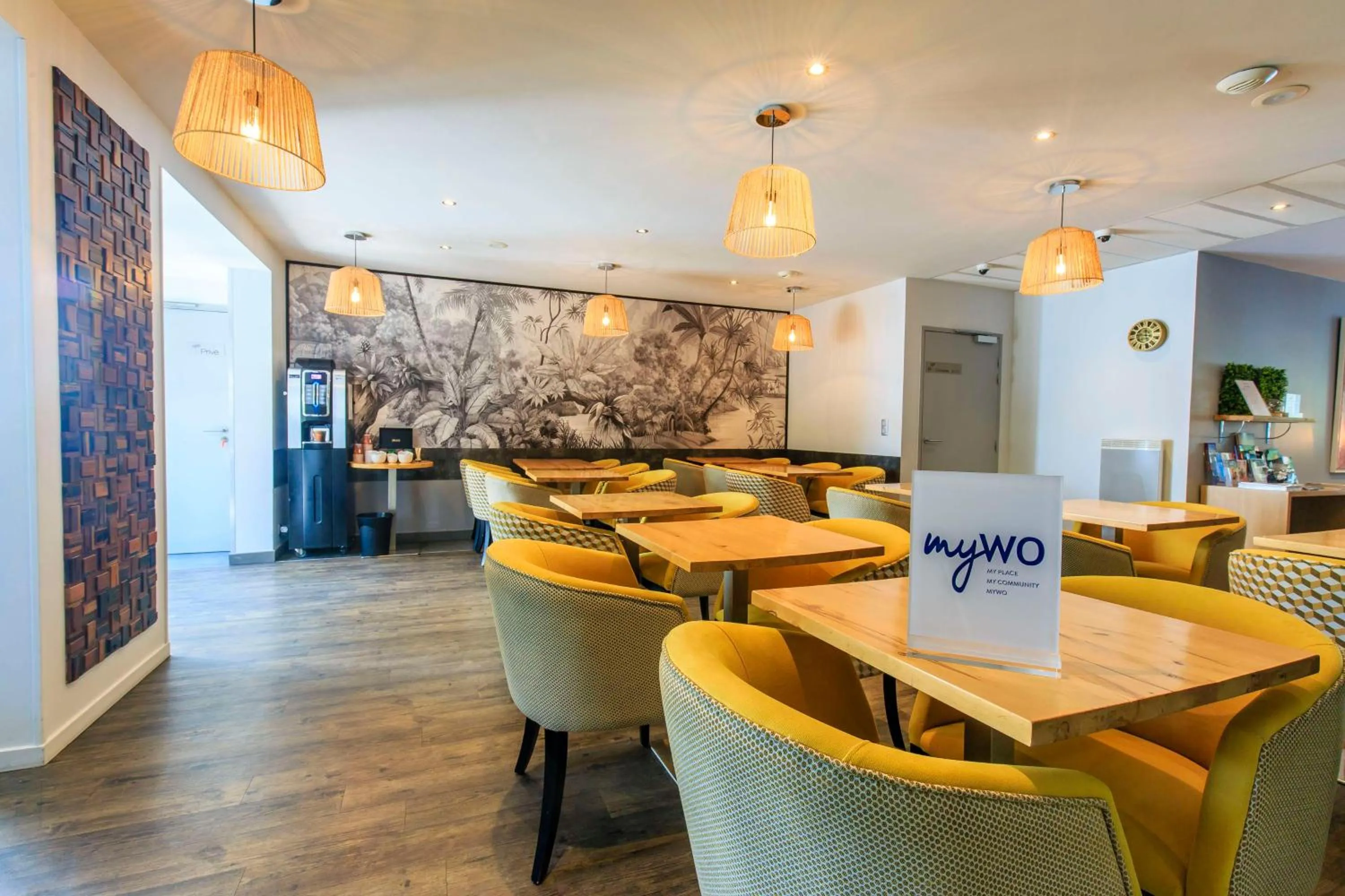 Seating area in Best Western Hôtel Garden and Spa