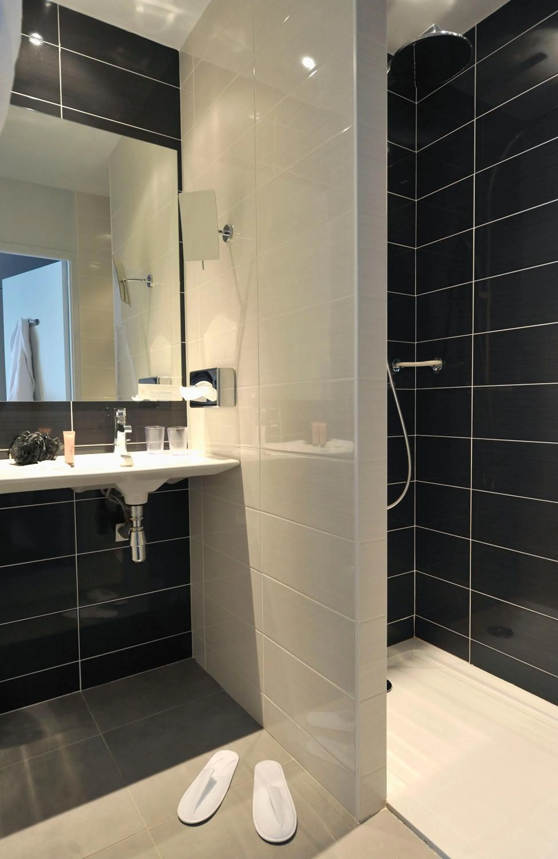 Bathroom in Best Western Hôtel Garden and Spa