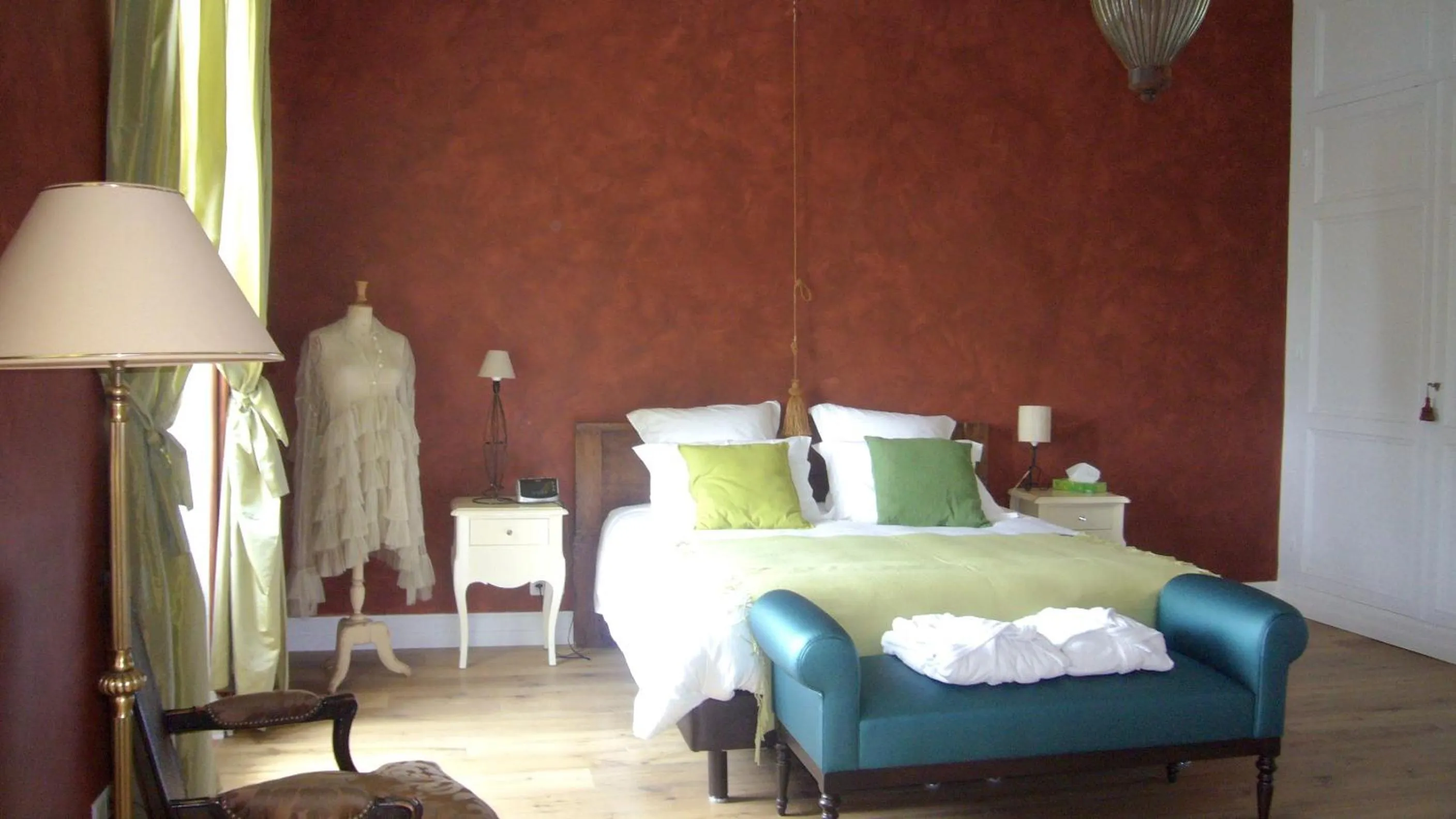 Photo of the whole room, Bed in Villa Marambat