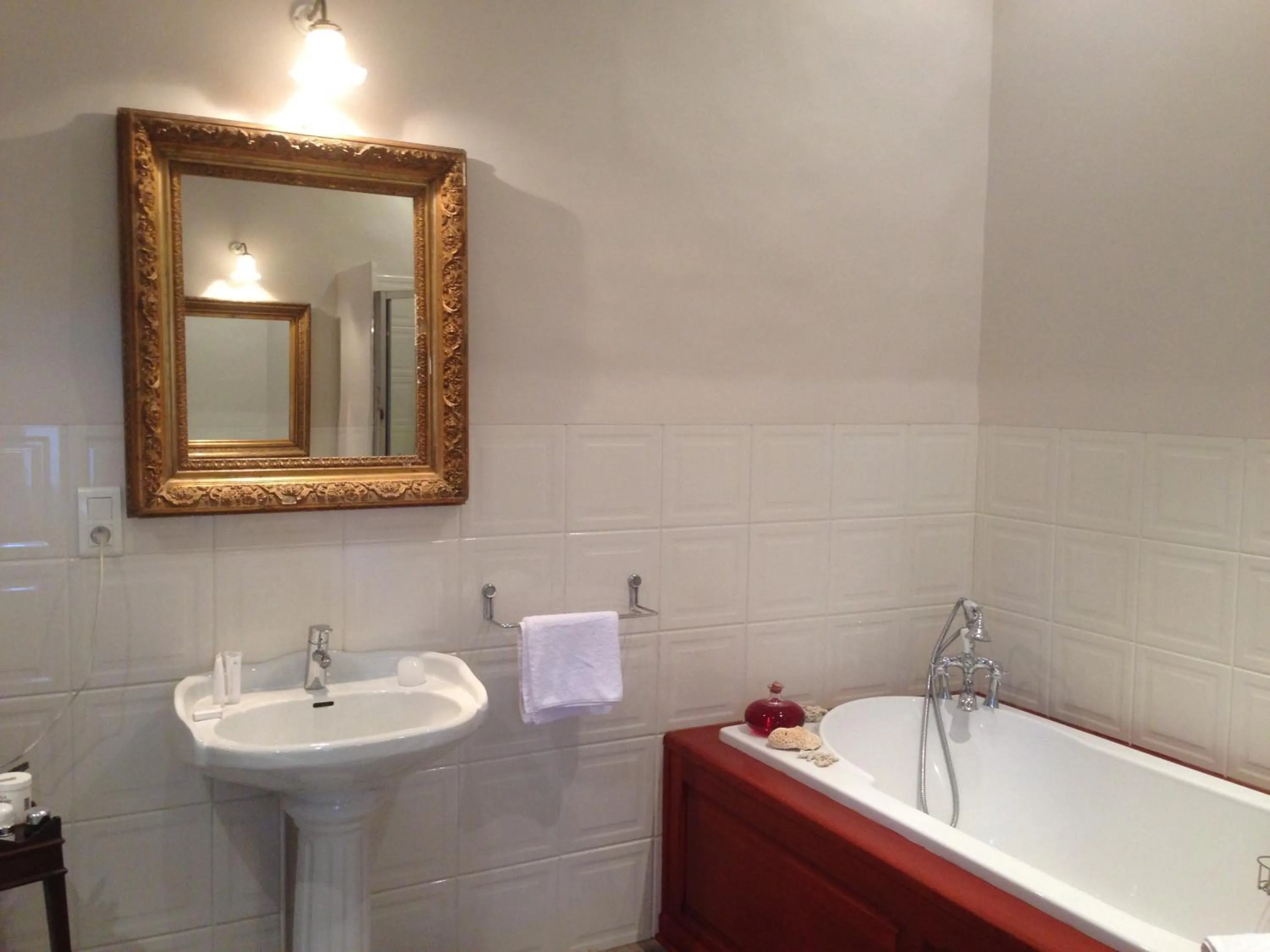 Bathroom in Villa Marambat