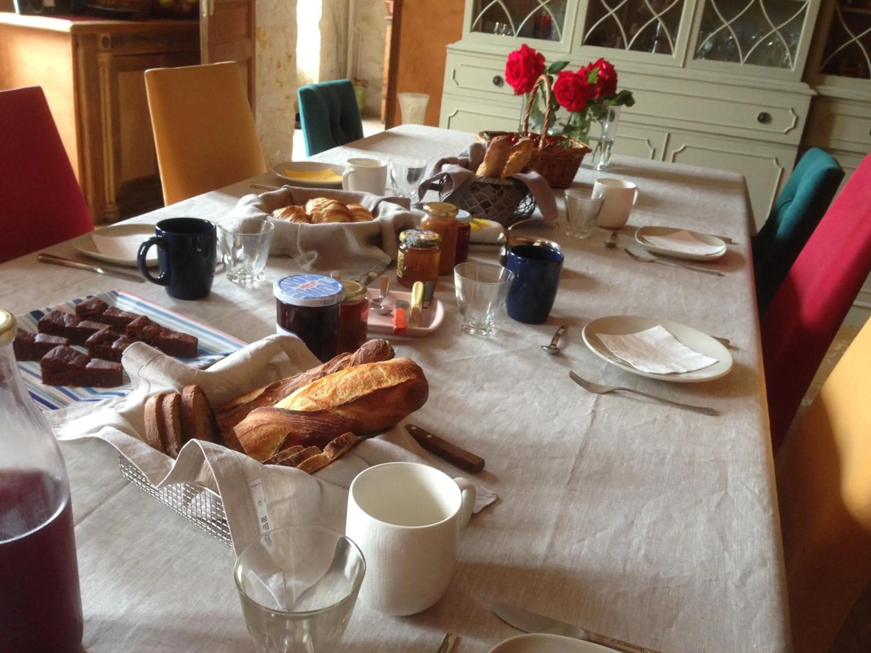 Breakfast in Villa Marambat