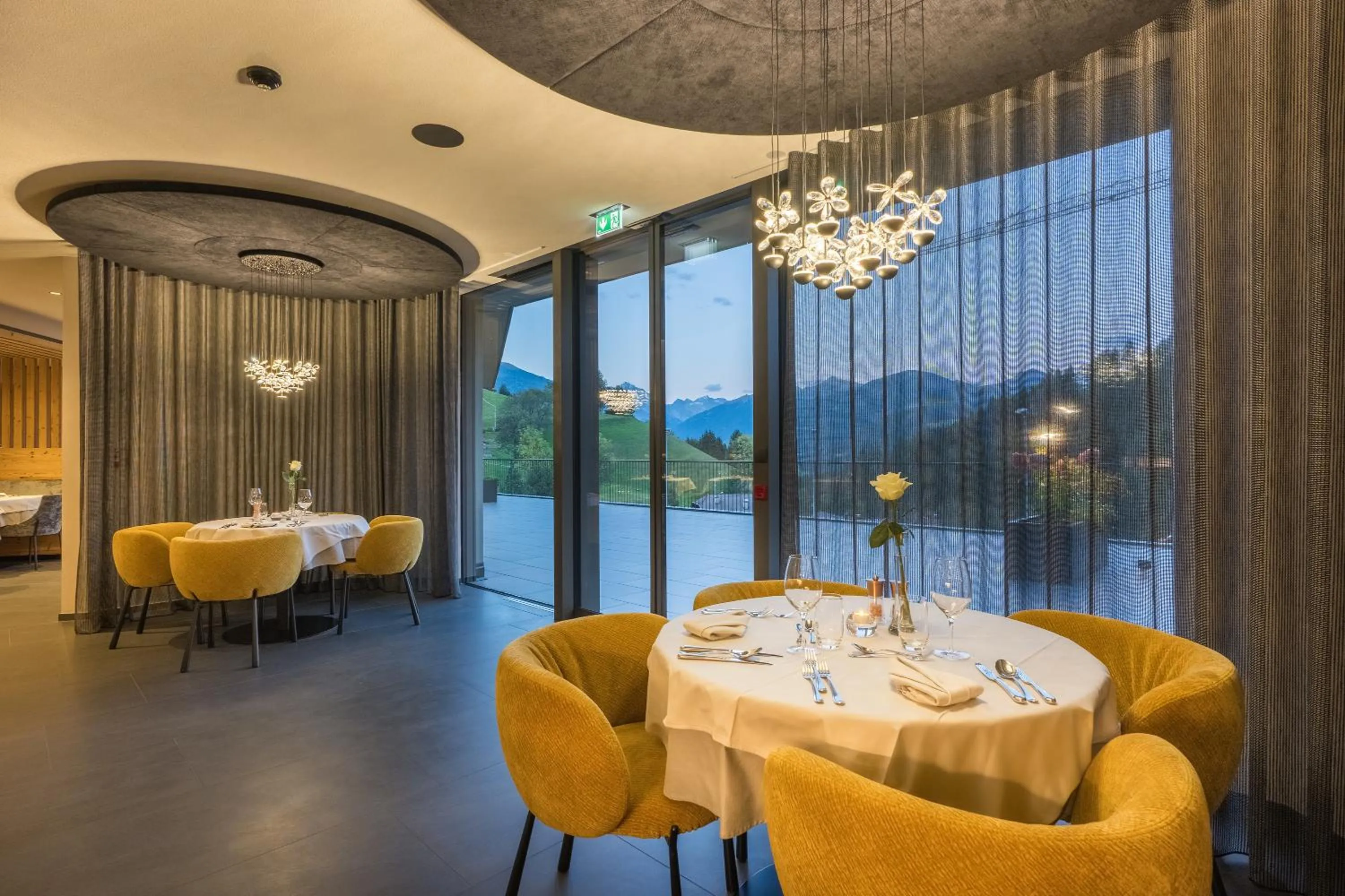 Restaurant/places to eat in Hotel Christoph