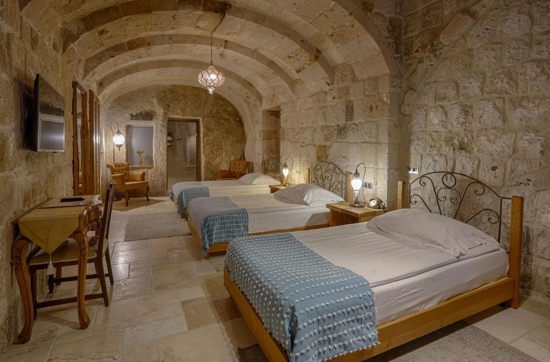 Bedroom, Bed in Hera Cave Suites