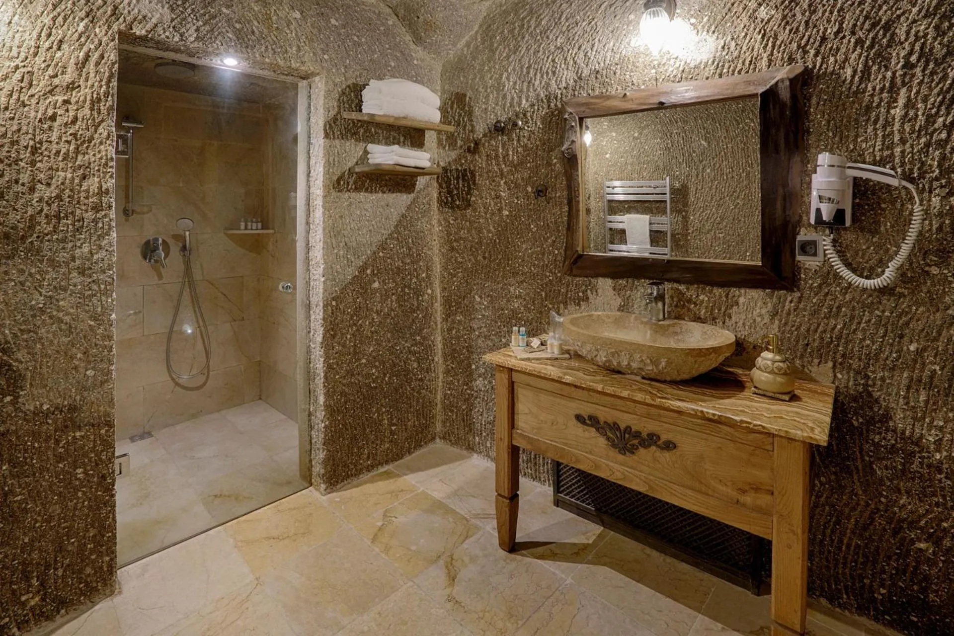 Bathroom in Hera Cave Suites