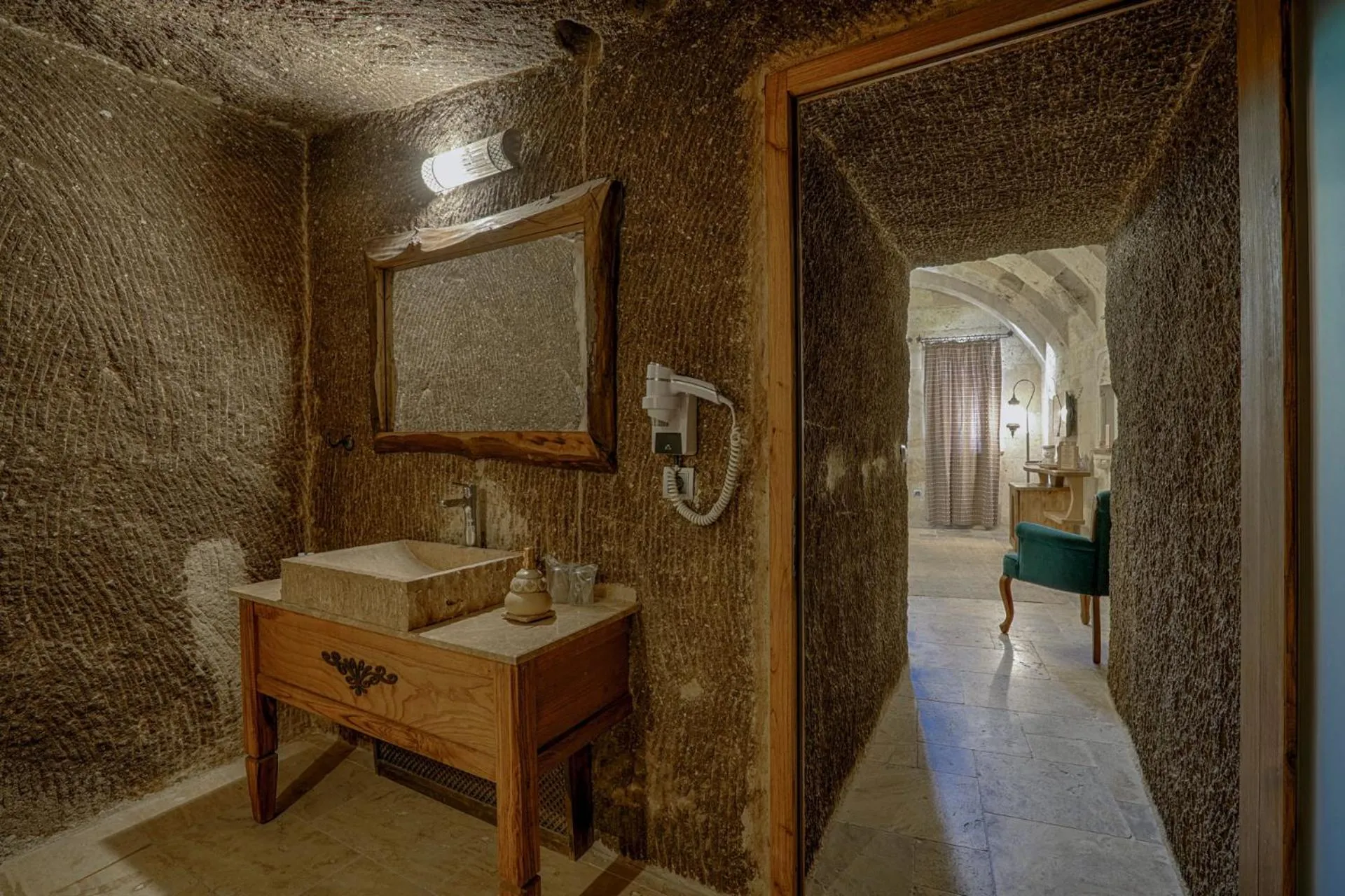 Bathroom in Hera Cave Suites