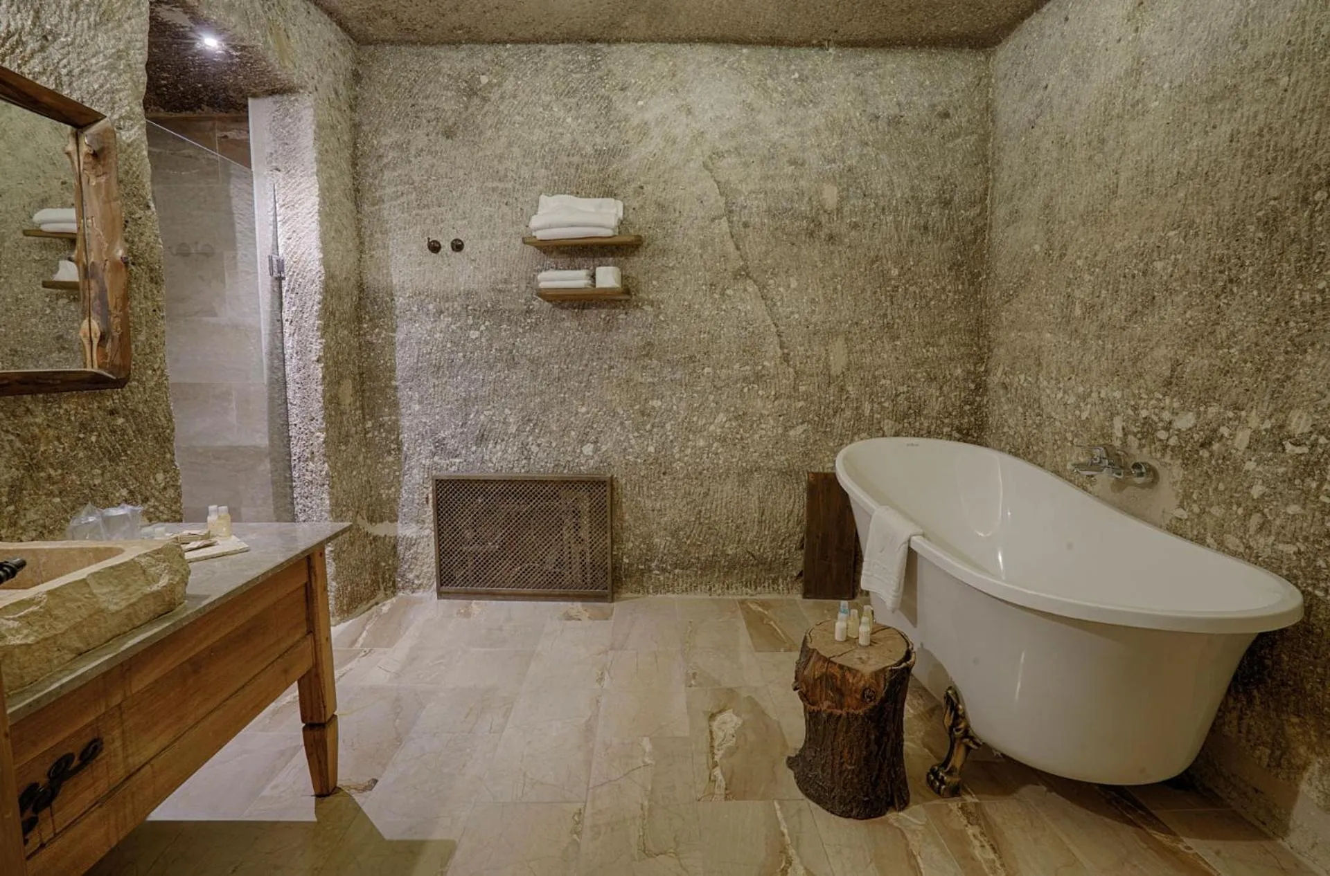 Bathroom in Hera Cave Suites