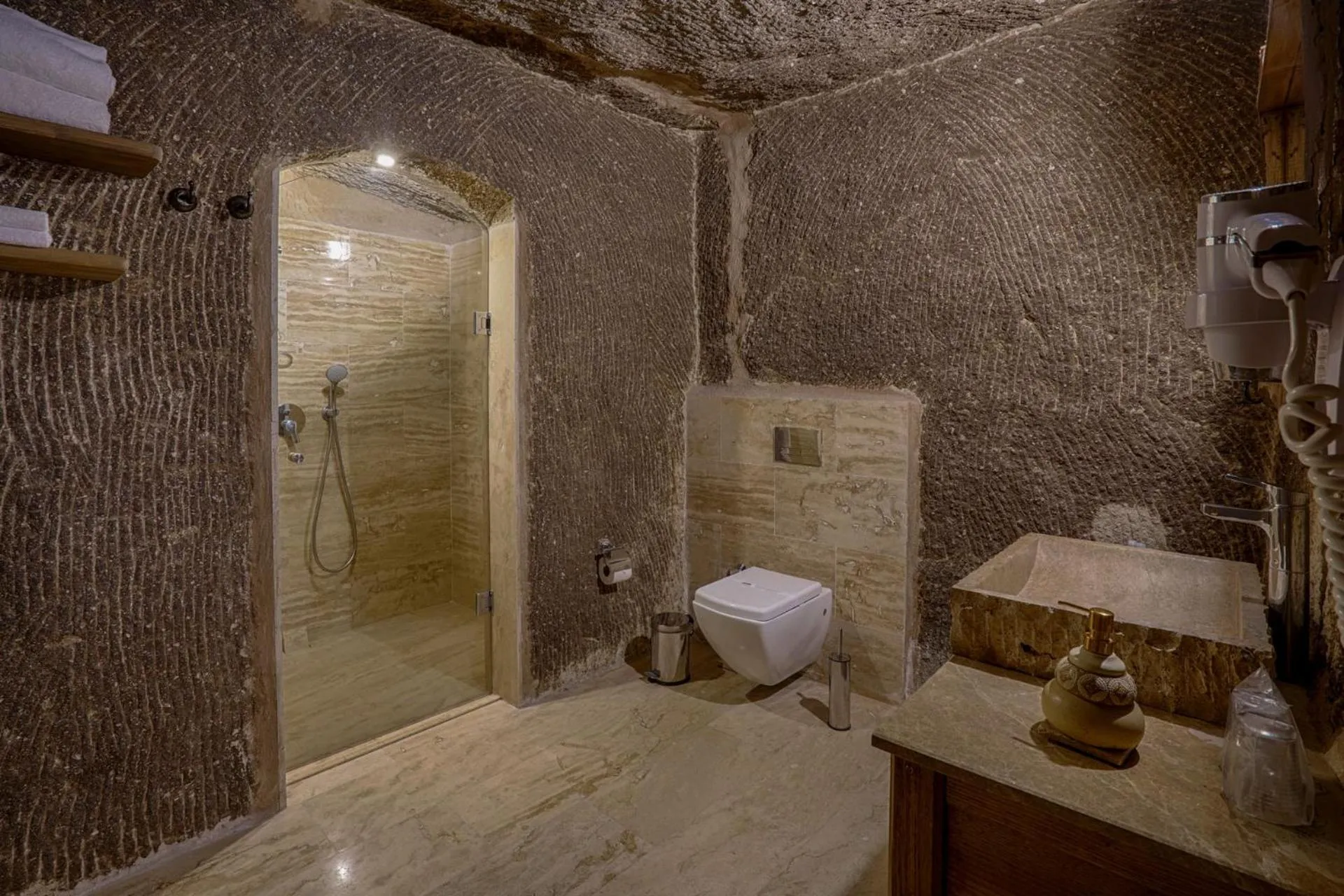 Bathroom in Hera Cave Suites