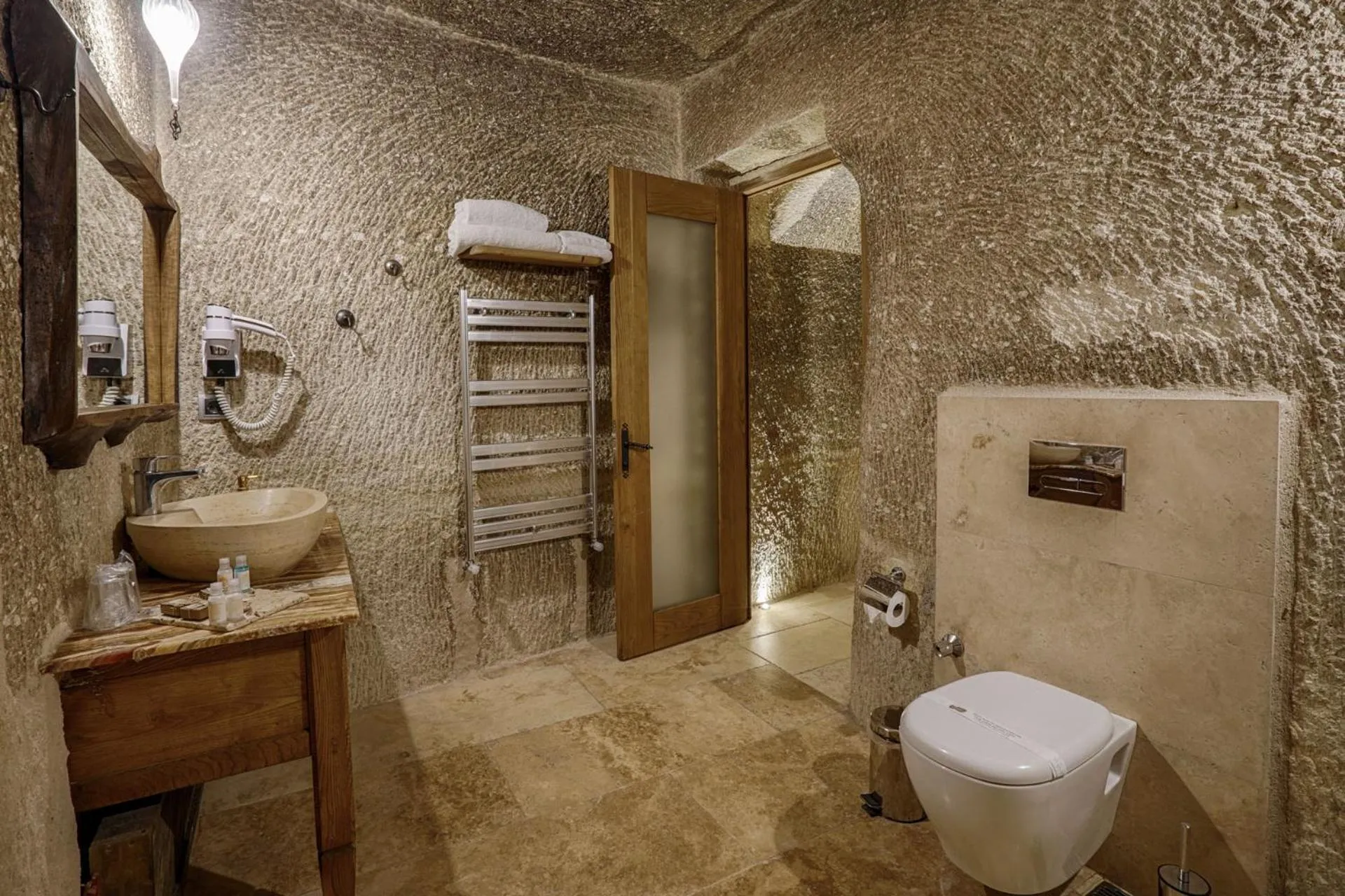Bathroom in Hera Cave Suites