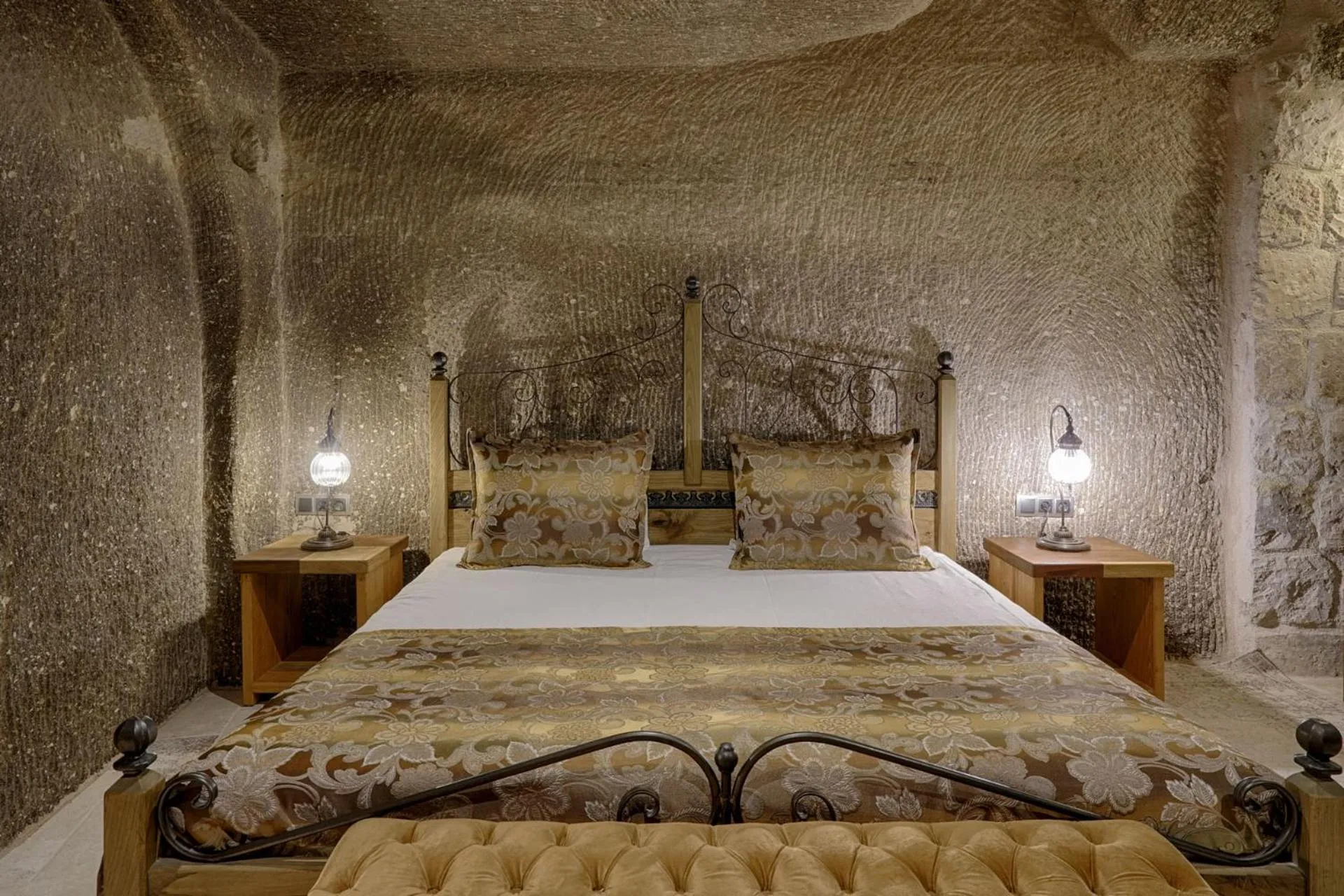 Bed in Hera Cave Suites