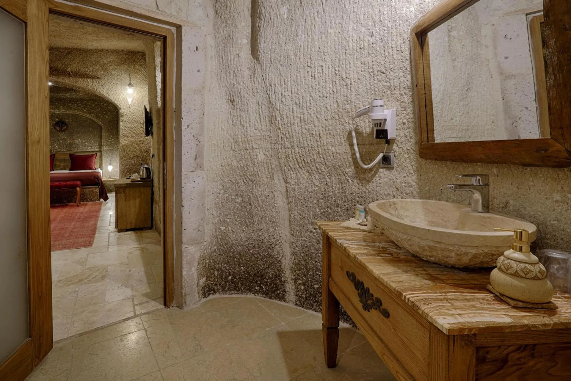 Bathroom in Hera Cave Suites