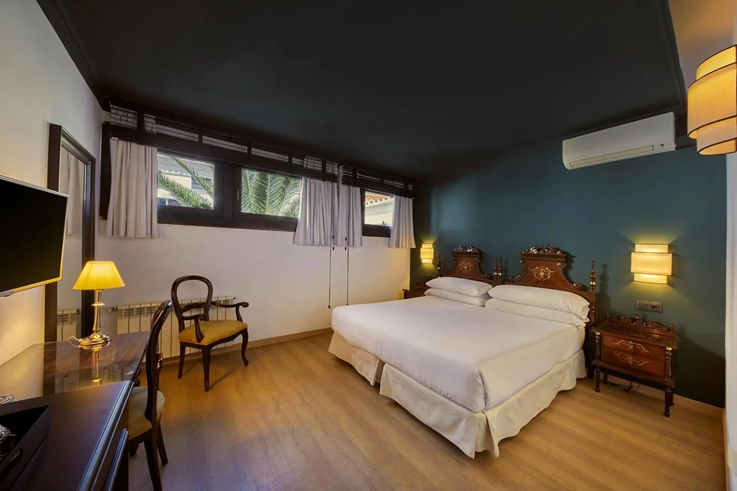 Photo of the whole room, Bed in Hotel Born