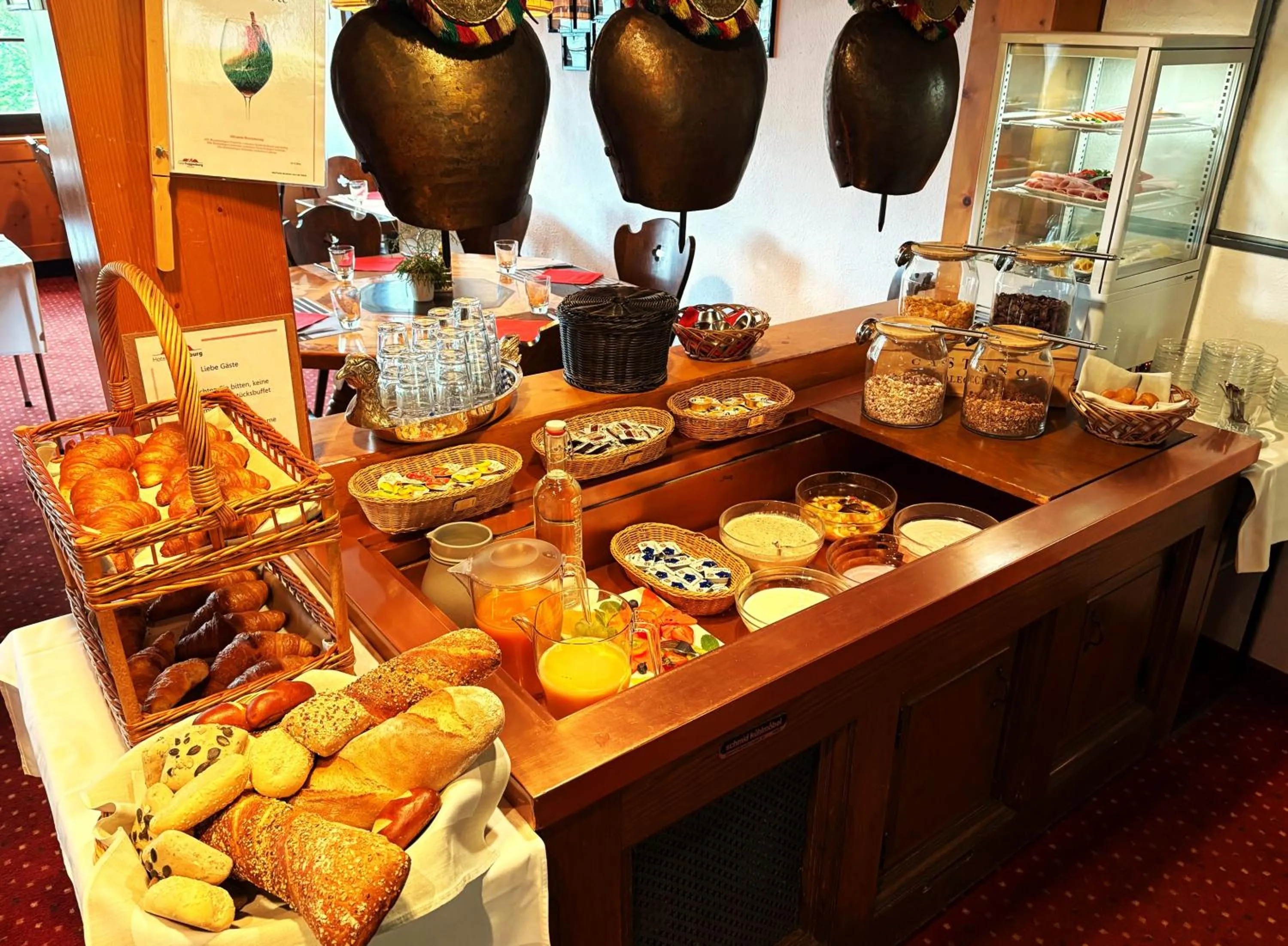 Breakfast in Hotel Toggenburg