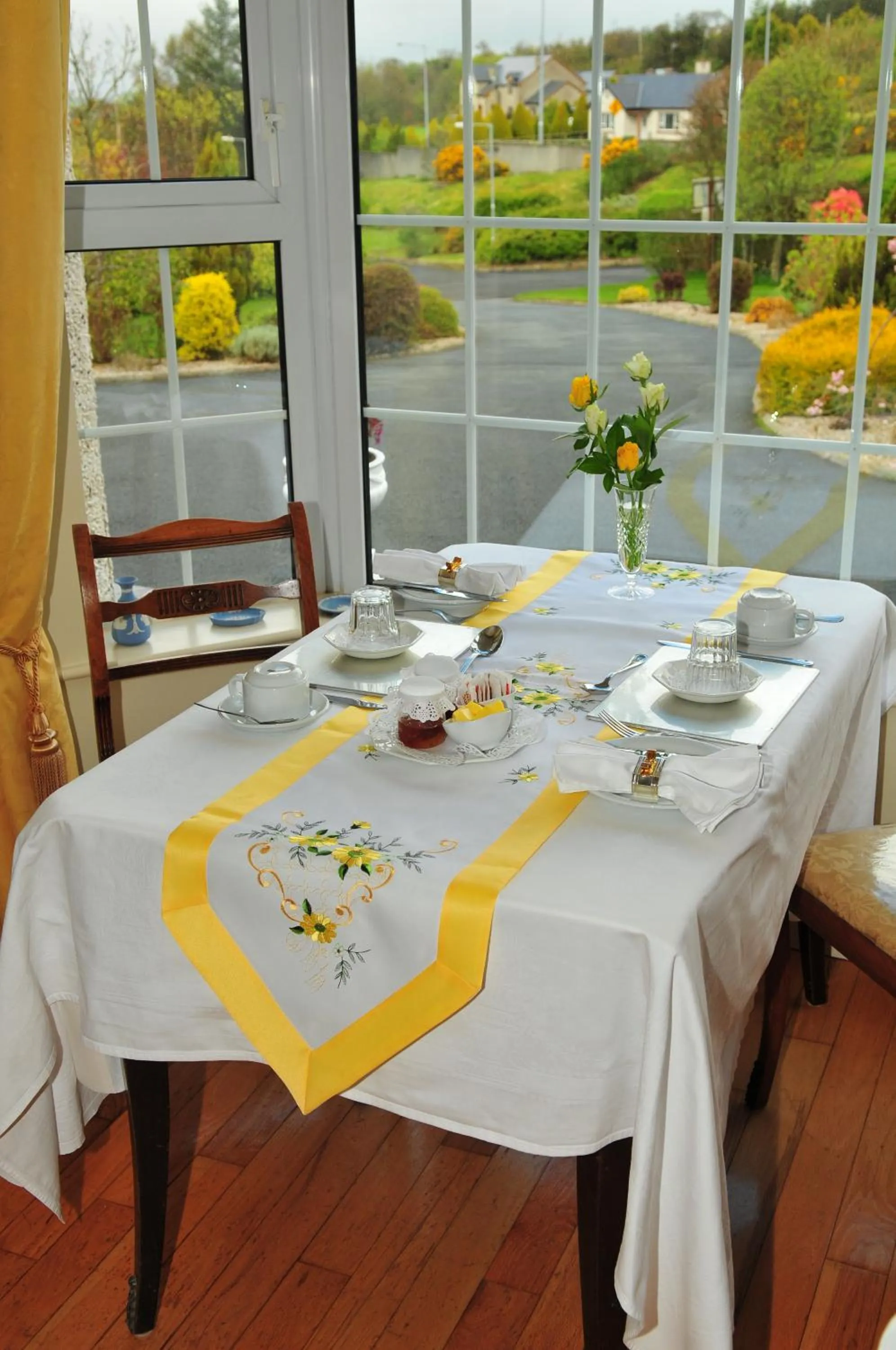 Dining area in Killererin House B&B