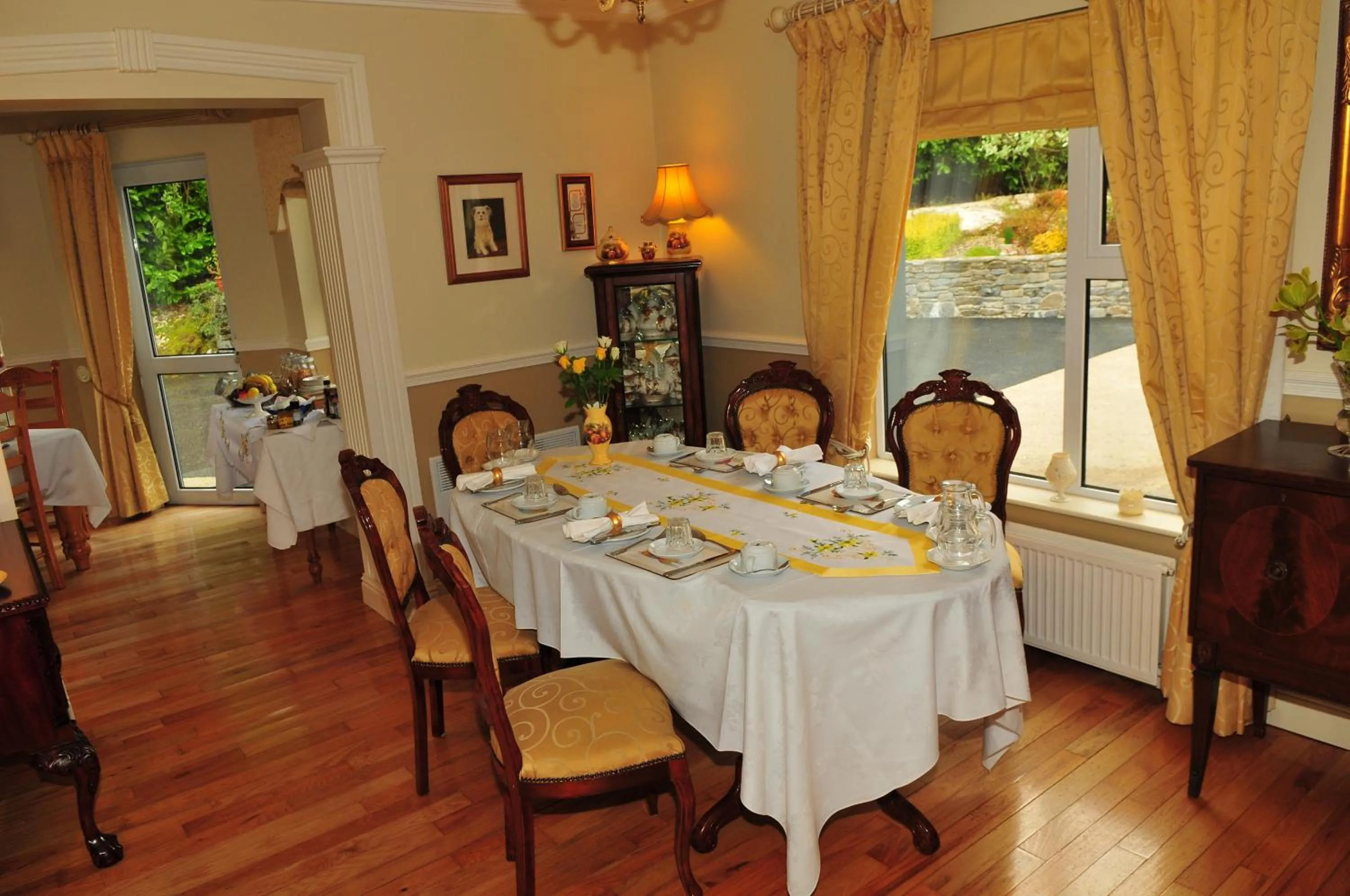 Dining area in Killererin House B&B